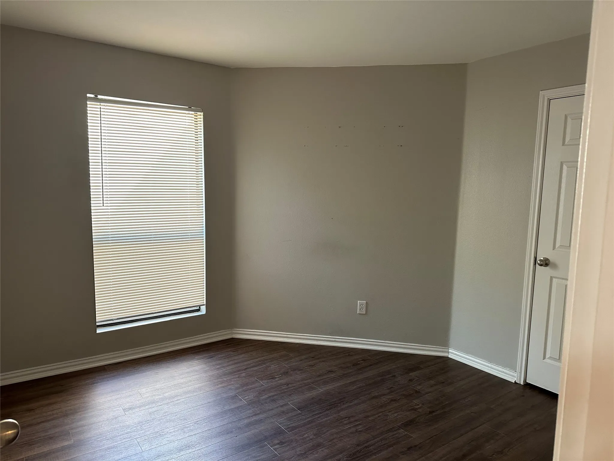 Condominium For Rent in Dallas County , 9817 Walnut Street 208, Dallas, Texas 75243, 2 Bedroom, 1 Bathroom, Garage spaces, 931 Sqft, built in 2007, mls#21410715, Real Estate Agent in Dallas, Homes For Rent in Dallas county, Homes For Rent in Dallas, Realtor in Dallas Texas, Real Estate Brokerage Independent Realty Texas, Luminita Cordes Realtor