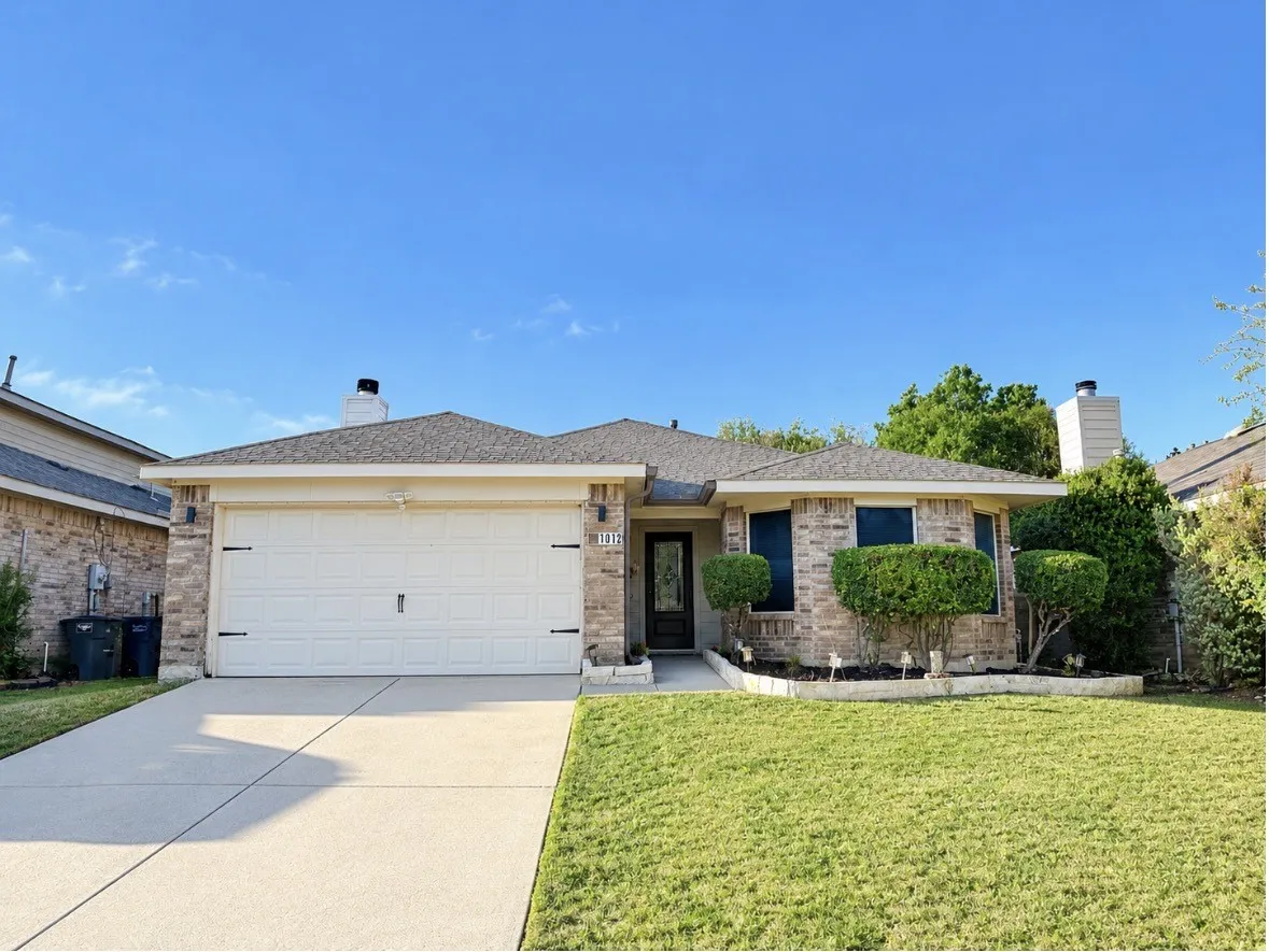 Single Family Residence For Rent