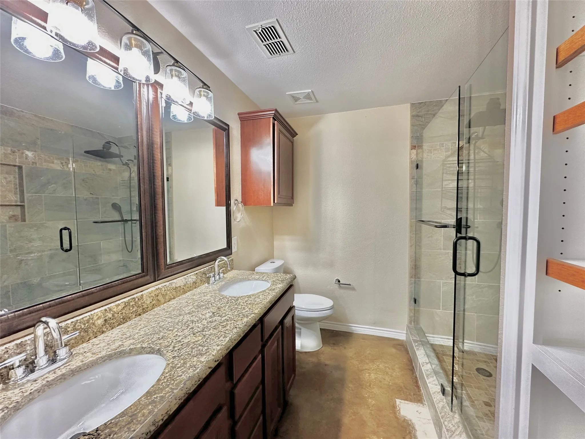 Single Family Residence For Rent in Tarrant County , 1012 Triple Crown Drive, Fort Worth, Texas 76179, 3 Bedroom, 2 Bathroom, 2 Garage spaces, 1,582 Sqft, built in 1999, mls#21409285, Real Estate Agent in Fort Worth, Homes For Rent in Tarrant county, Homes For Rent in Fort Worth, Realtor in Fort Worth Texas, Real Estate Brokerage Independent Realty Texas, Luminita Cordes Realtor