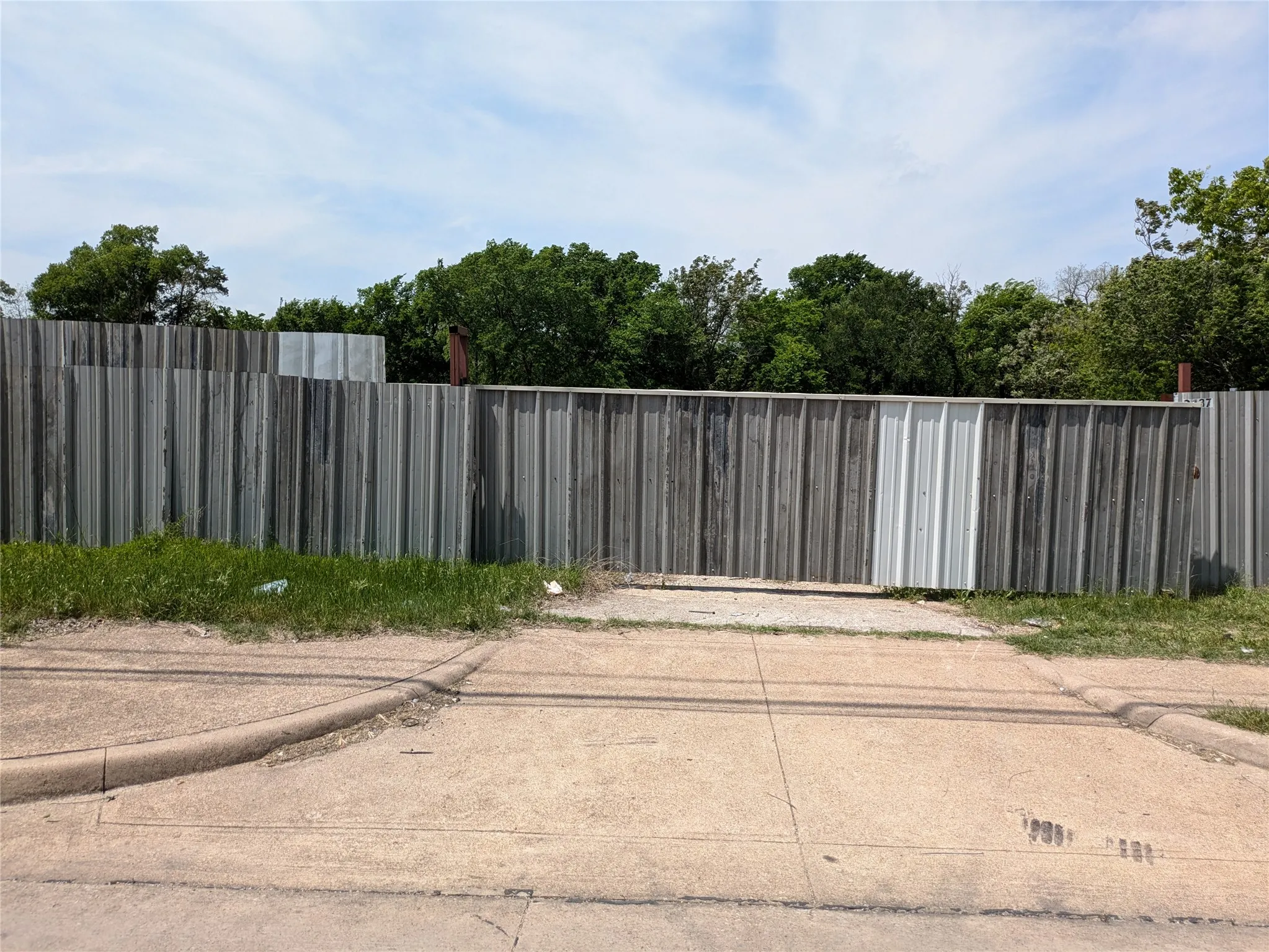 Unimproved Land For Sale in Dallas County , 2437 Cedar Crest Boulevard, Dallas, Texas 75203, 0, 0, Garage spaces, 0 Sqft, built in 0, mls#21411194, Real Estate Agent in Dallas, Homes For Sale in Dallas county, Homes For Sale in Dallas, Realtor in Dallas Texas, Real Estate Brokerage Independent Realty Texas, Luminita Cordes Realtor