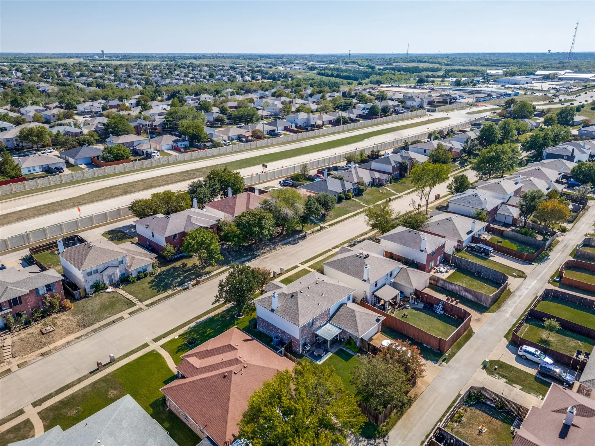 Close to retail shopping, resteraunts & I-30