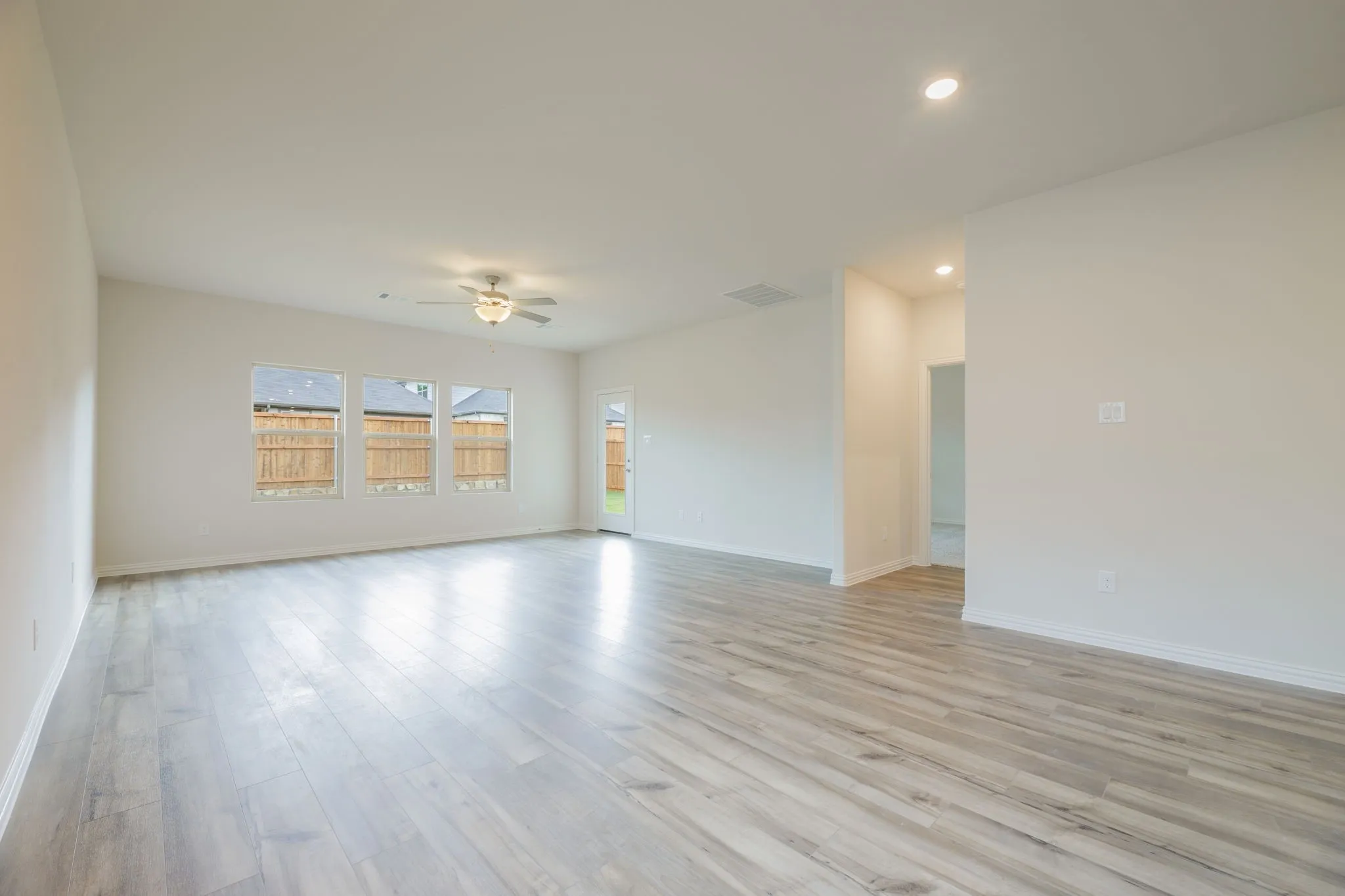Single Family Residence For Rent in Rockwall County , 1346 Great Sand Dune Street, Royse City, Texas 75189, 4 Bedroom, 3 Bathroom, 2 Garage spaces, 2,651 Sqft, built in 2023, mls#21411207, Real Estate Agent in Royse City, Homes For Rent in Rockwall county, Homes For Rent in Royse City, Realtor in Royse City Texas, Real Estate Brokerage Independent Realty Texas, Luminita Cordes Realtor