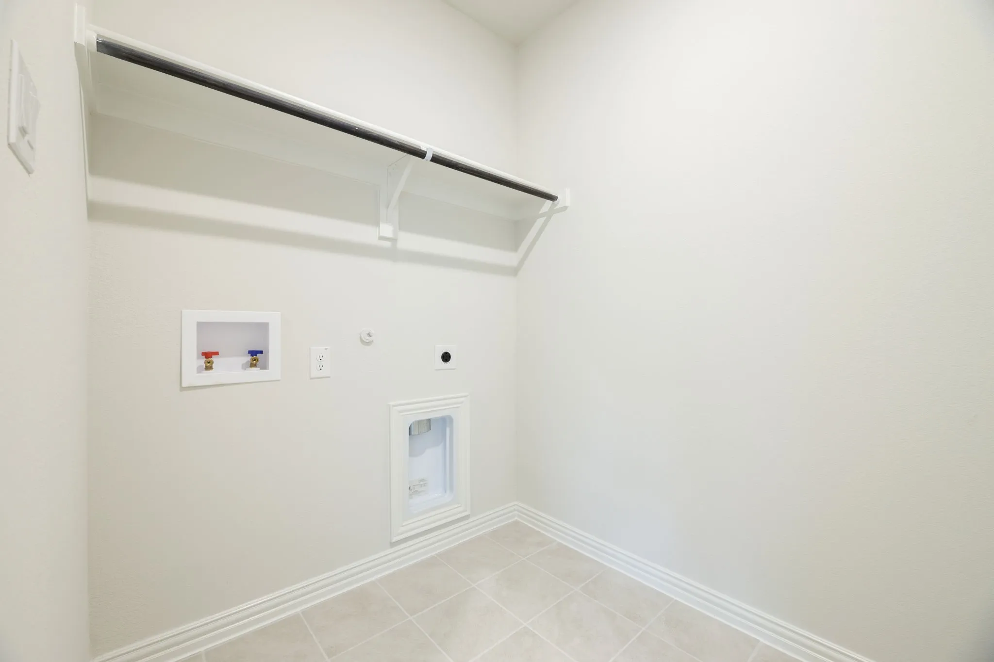 Single Family Residence For Rent in Rockwall County , 1346 Great Sand Dune Street, Royse City, Texas 75189, 4 Bedroom, 3 Bathroom, 2 Garage spaces, 2,651 Sqft, built in 2023, mls#21411207, Real Estate Agent in Royse City, Homes For Rent in Rockwall county, Homes For Rent in Royse City, Realtor in Royse City Texas, Real Estate Brokerage Independent Realty Texas, Luminita Cordes Realtor