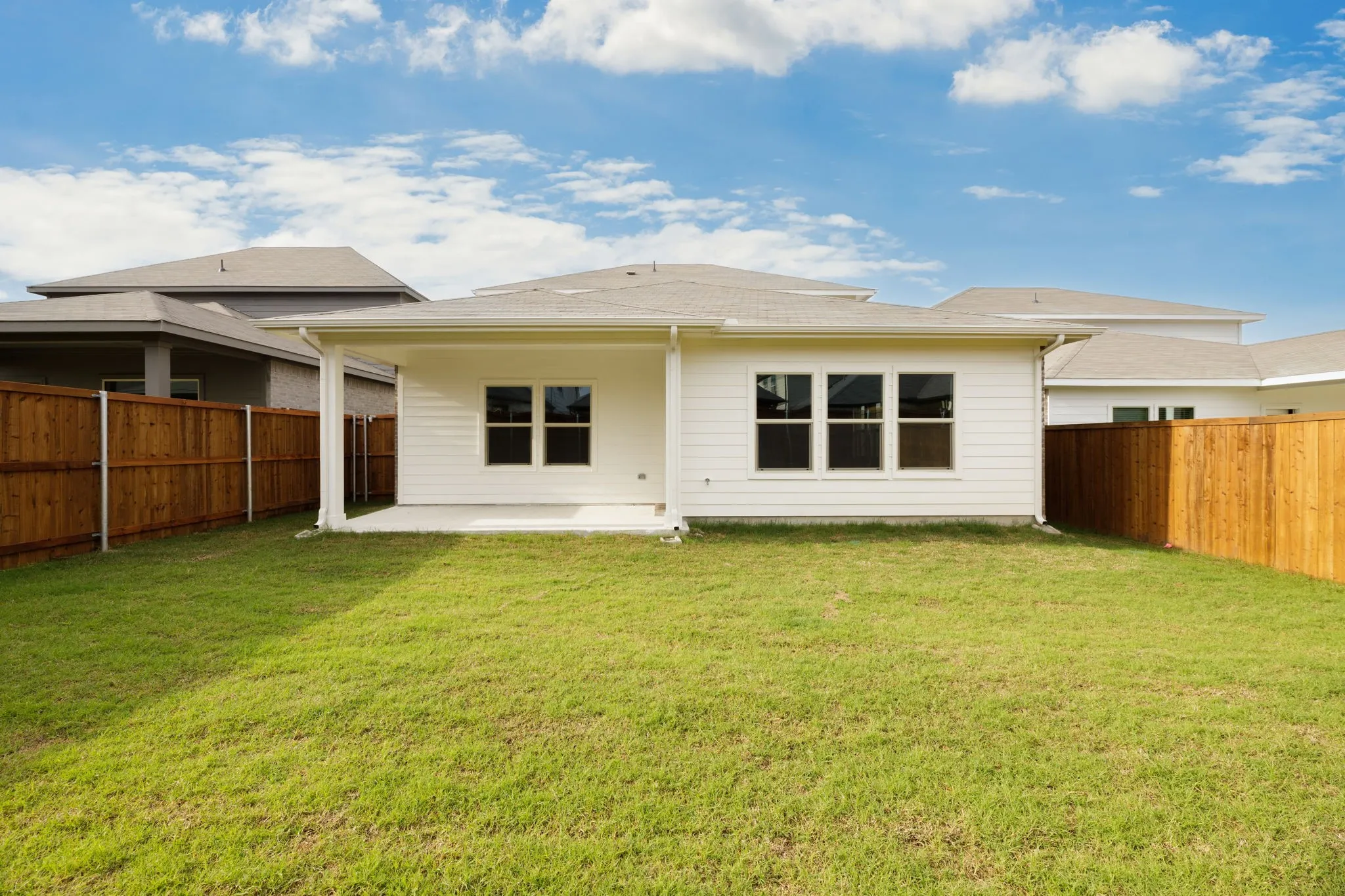 Single Family Residence For Rent in Rockwall County , 1346 Great Sand Dune Street, Royse City, Texas 75189, 4 Bedroom, 3 Bathroom, 2 Garage spaces, 2,651 Sqft, built in 2023, mls#21411207, Real Estate Agent in Royse City, Homes For Rent in Rockwall county, Homes For Rent in Royse City, Realtor in Royse City Texas, Real Estate Brokerage Independent Realty Texas, Luminita Cordes Realtor