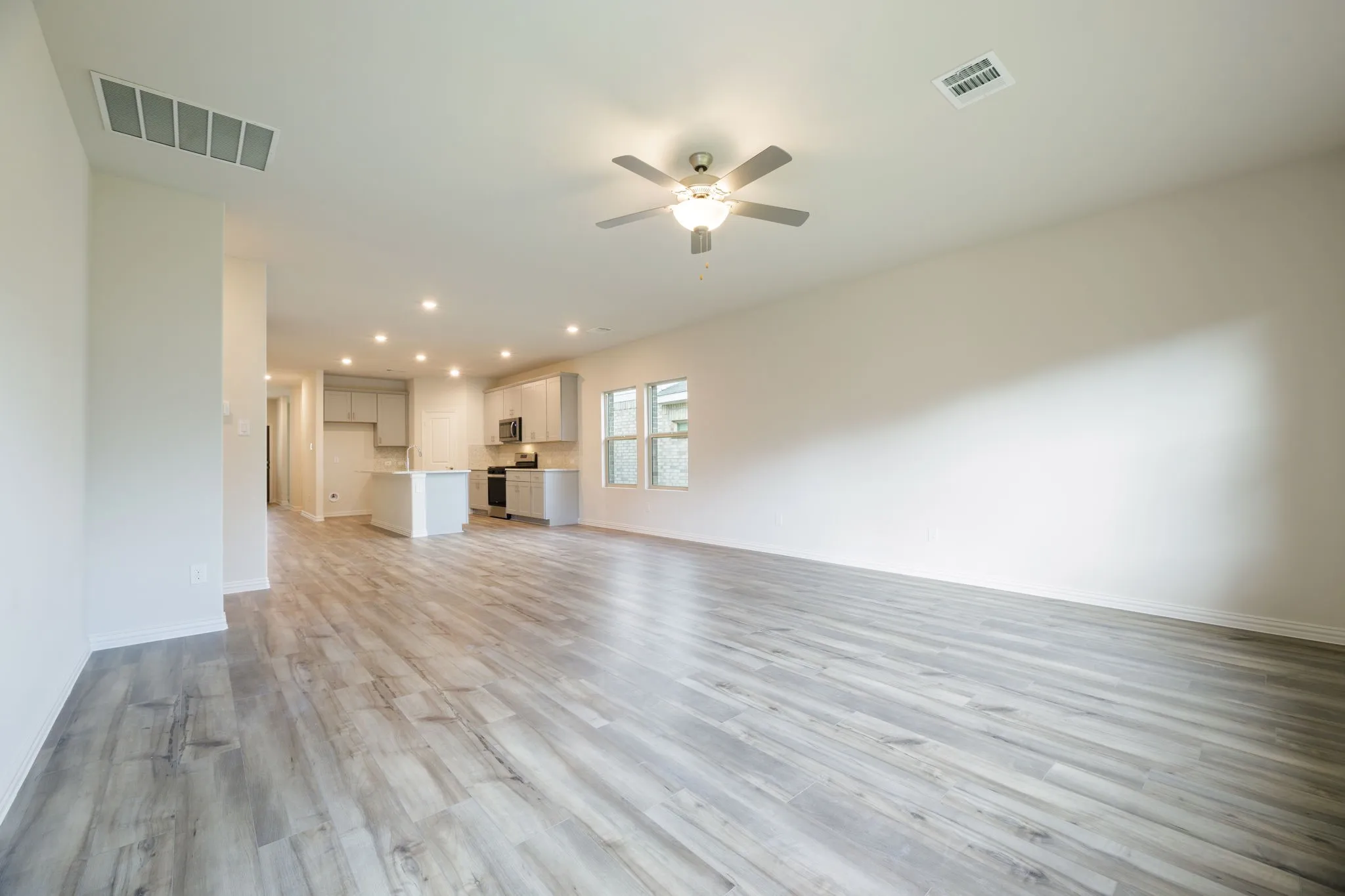 Single Family Residence For Rent in Rockwall County , 1346 Great Sand Dune Street, Royse City, Texas 75189, 4 Bedroom, 3 Bathroom, 2 Garage spaces, 2,651 Sqft, built in 2023, mls#21411207, Real Estate Agent in Royse City, Homes For Rent in Rockwall county, Homes For Rent in Royse City, Realtor in Royse City Texas, Real Estate Brokerage Independent Realty Texas, Luminita Cordes Realtor