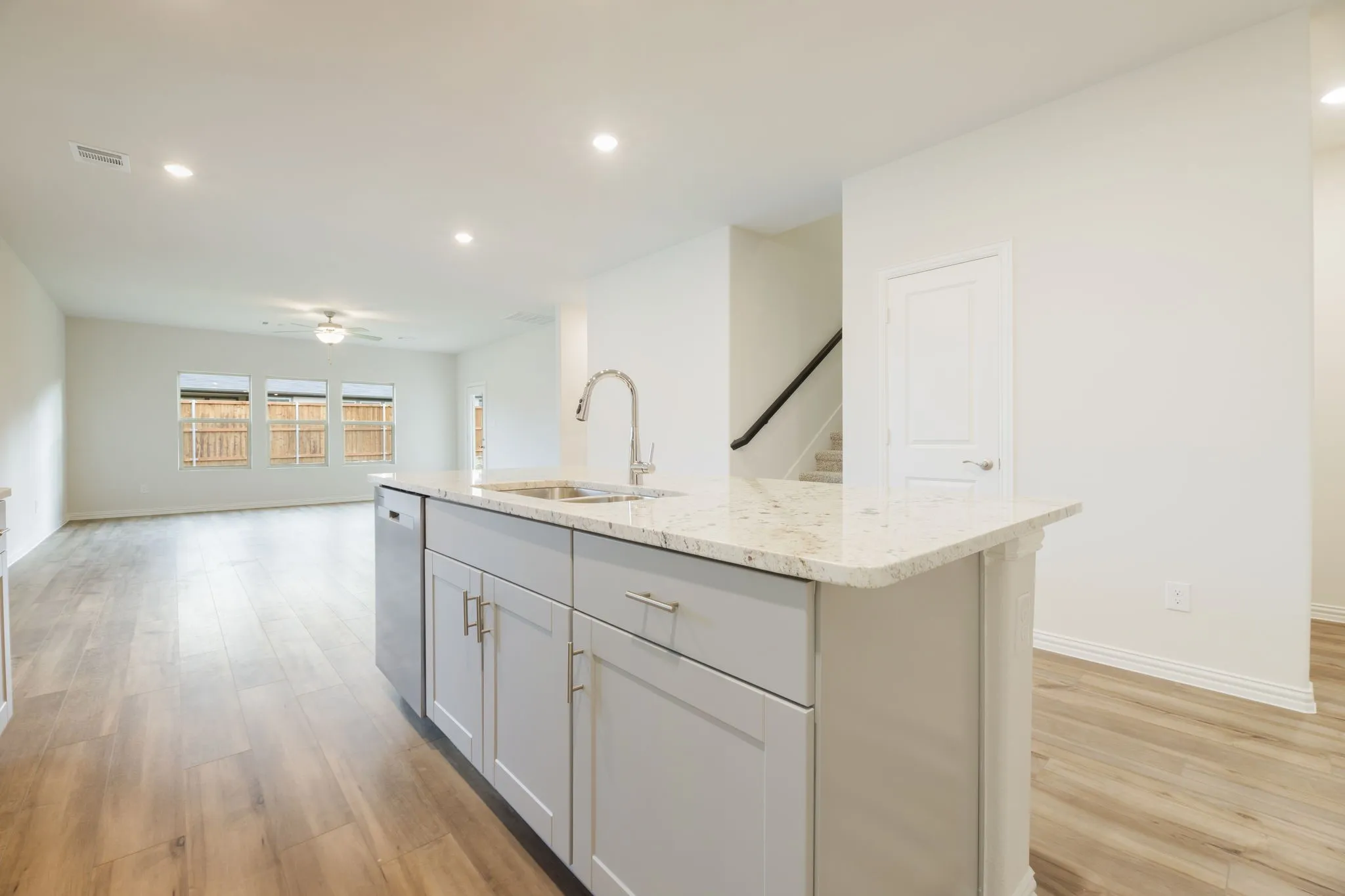 Single Family Residence For Rent in Rockwall County , 1346 Great Sand Dune Street, Royse City, Texas 75189, 4 Bedroom, 3 Bathroom, 2 Garage spaces, 2,651 Sqft, built in 2023, mls#21411207, Real Estate Agent in Royse City, Homes For Rent in Rockwall county, Homes For Rent in Royse City, Realtor in Royse City Texas, Real Estate Brokerage Independent Realty Texas, Luminita Cordes Realtor