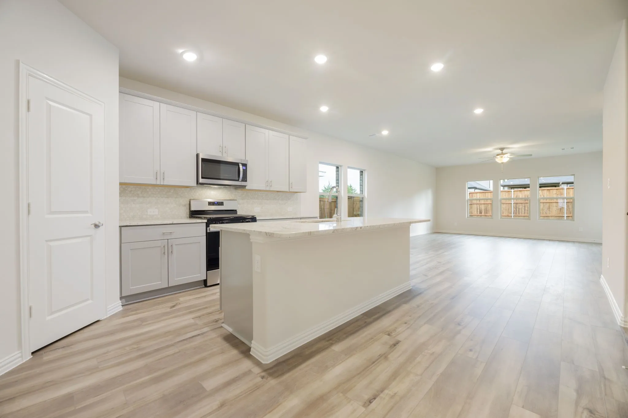 Single Family Residence For Rent in Rockwall County , 1346 Great Sand Dune Street, Royse City, Texas 75189, 4 Bedroom, 3 Bathroom, 2 Garage spaces, 2,651 Sqft, built in 2023, mls#21411207, Real Estate Agent in Royse City, Homes For Rent in Rockwall county, Homes For Rent in Royse City, Realtor in Royse City Texas, Real Estate Brokerage Independent Realty Texas, Luminita Cordes Realtor