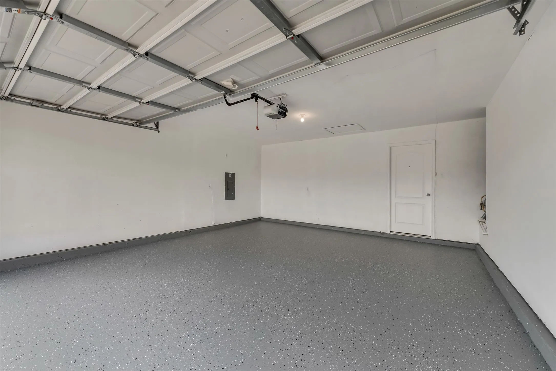 Single Family Residence For Sale in Dallas County , 2133 Lone Pecan Drive, Mesquite, Texas 75181, 4 Bedroom, 2 Bathroom, 2 Garage spaces, 1,800 Sqft, built in 2006, mls#21411200, Real Estate Agent in Mesquite, Homes For Sale in Dallas county, Homes For Sale in Mesquite, Realtor in Mesquite Texas, Real Estate Brokerage Independent Realty Texas, Luminita Cordes Realtor