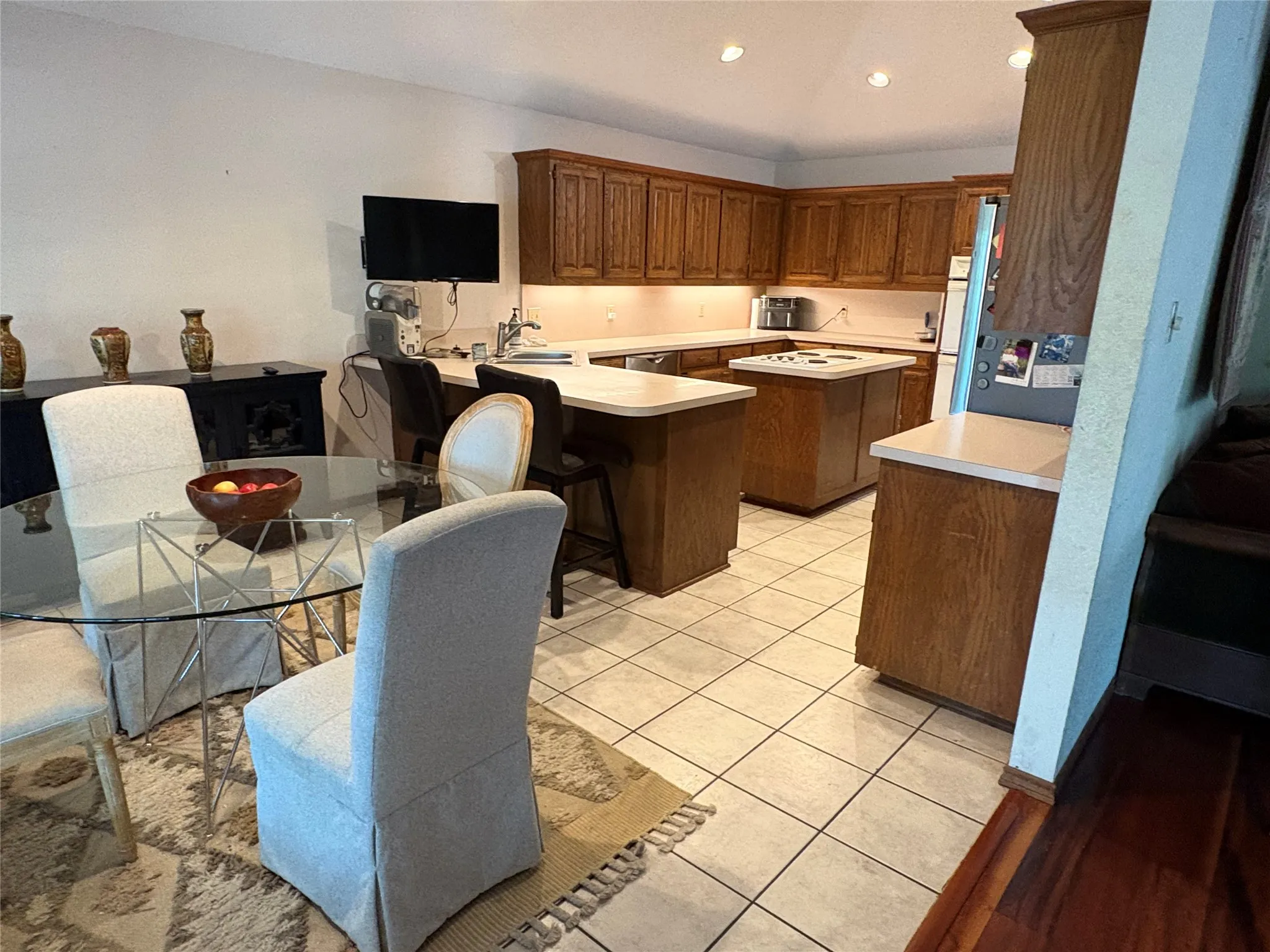 Single Family Residence For Sale in Tarrant County , 8909 Random Road, Fort Worth, Texas 76179, 3 Bedroom, 3 Bathroom, 2 Garage spaces, 2,734 Sqft, built in 1989, mls#21404269, Real Estate Agent in Fort Worth, Homes For Sale in Tarrant county, Homes For Sale in Fort Worth, Realtor in Fort Worth Texas, Real Estate Brokerage Independent Realty Texas, Luminita Cordes Realtor