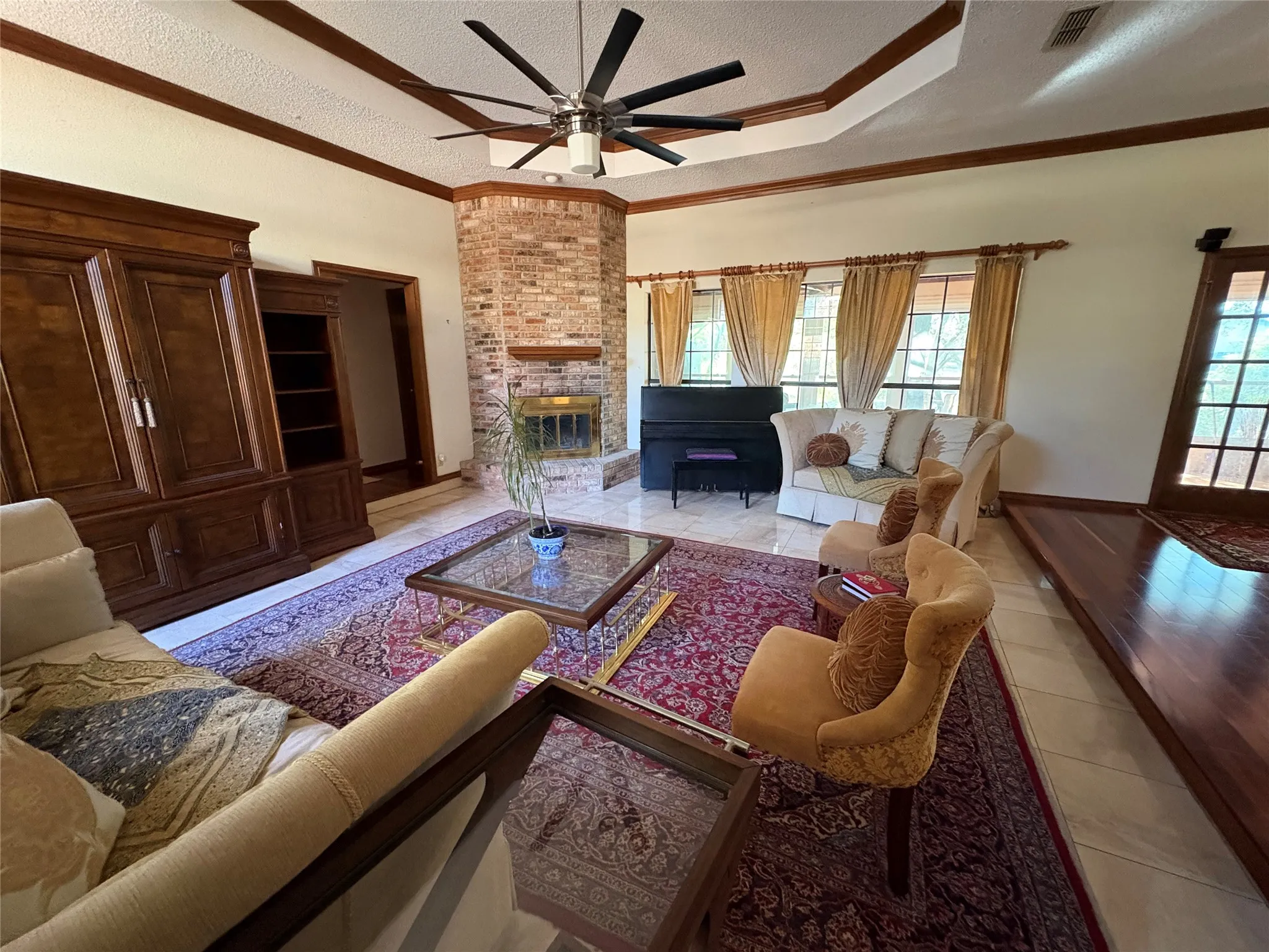 Single Family Residence For Sale in Tarrant County , 8909 Random Road, Fort Worth, Texas 76179, 3 Bedroom, 3 Bathroom, 2 Garage spaces, 2,734 Sqft, built in 1989, mls#21404269, Real Estate Agent in Fort Worth, Homes For Sale in Tarrant county, Homes For Sale in Fort Worth, Realtor in Fort Worth Texas, Real Estate Brokerage Independent Realty Texas, Luminita Cordes Realtor