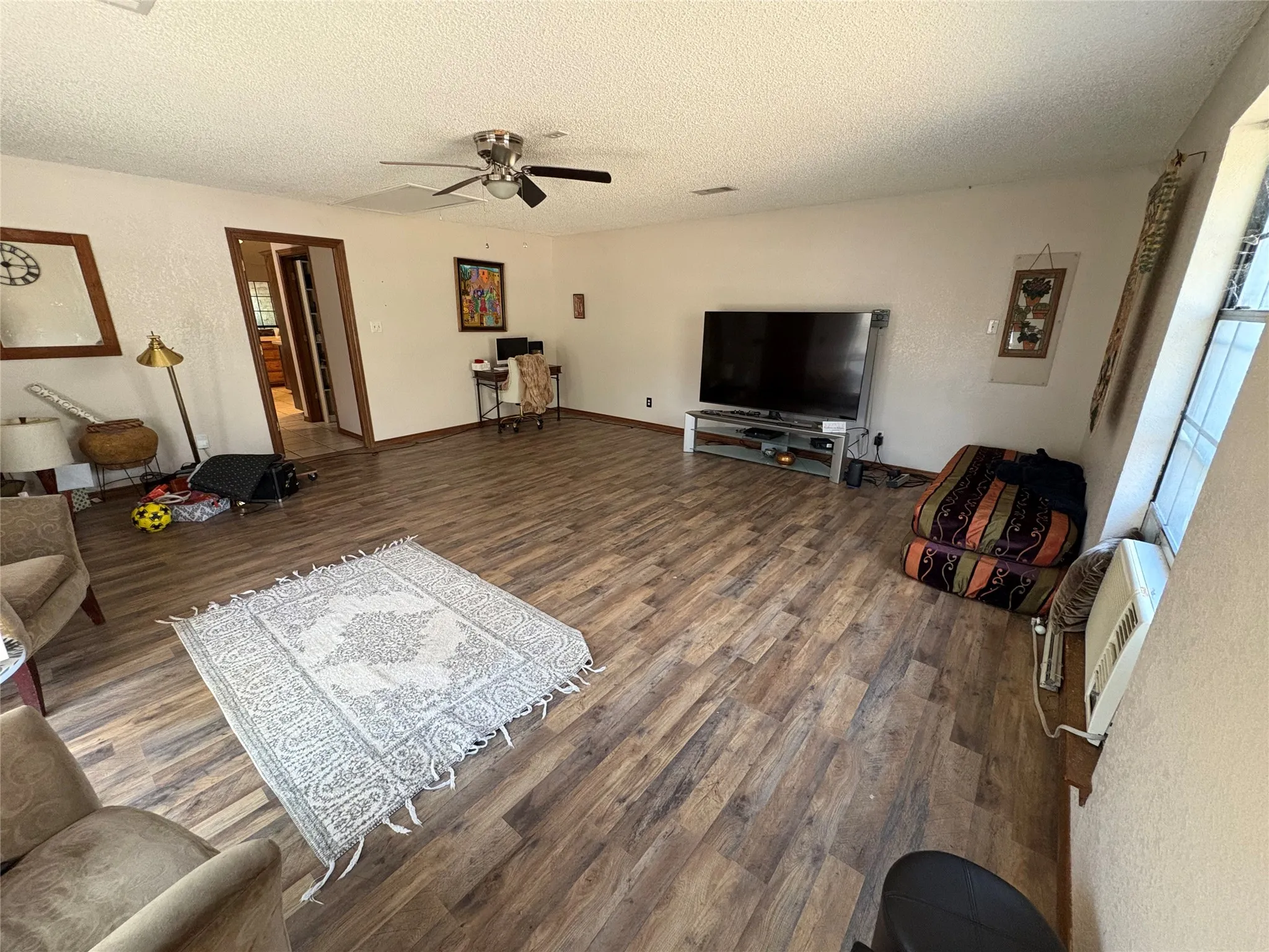 Single Family Residence For Sale in Tarrant County , 8909 Random Road, Fort Worth, Texas 76179, 3 Bedroom, 3 Bathroom, 2 Garage spaces, 2,734 Sqft, built in 1989, mls#21404269, Real Estate Agent in Fort Worth, Homes For Sale in Tarrant county, Homes For Sale in Fort Worth, Realtor in Fort Worth Texas, Real Estate Brokerage Independent Realty Texas, Luminita Cordes Realtor