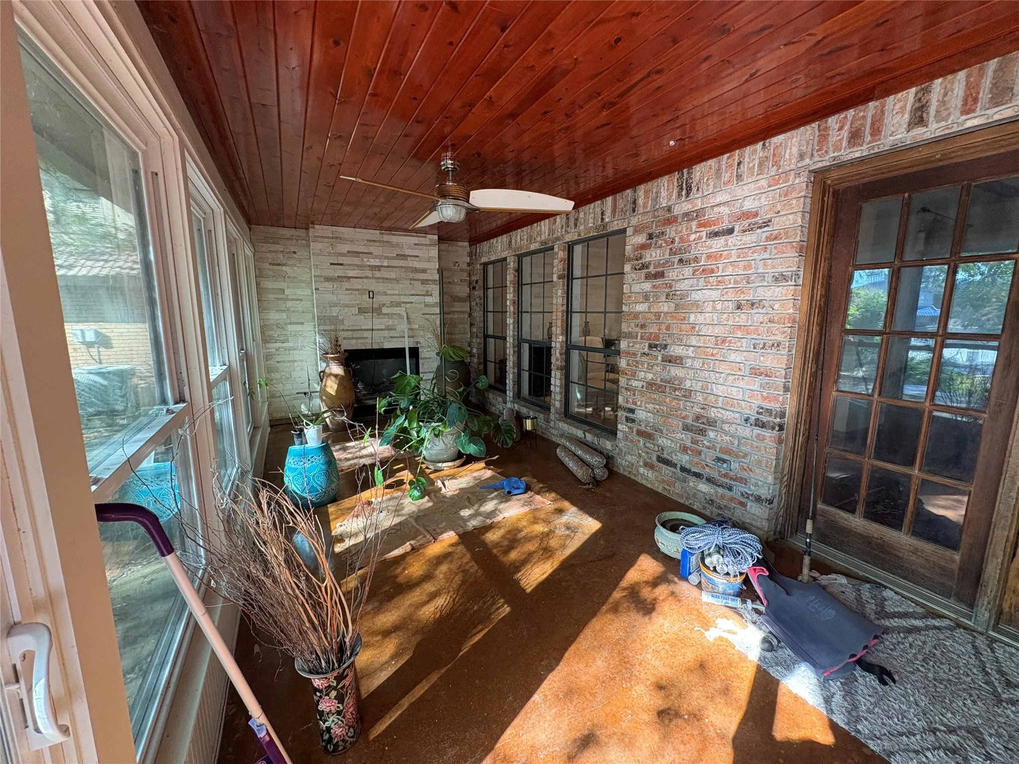 Single Family Residence For Sale in Tarrant County , 8909 Random Road, Fort Worth, Texas 76179, 3 Bedroom, 3 Bathroom, 2 Garage spaces, 2,734 Sqft, built in 1989, mls#21404269, Real Estate Agent in Fort Worth, Homes For Sale in Tarrant county, Homes For Sale in Fort Worth, Realtor in Fort Worth Texas, Real Estate Brokerage Independent Realty Texas, Luminita Cordes Realtor