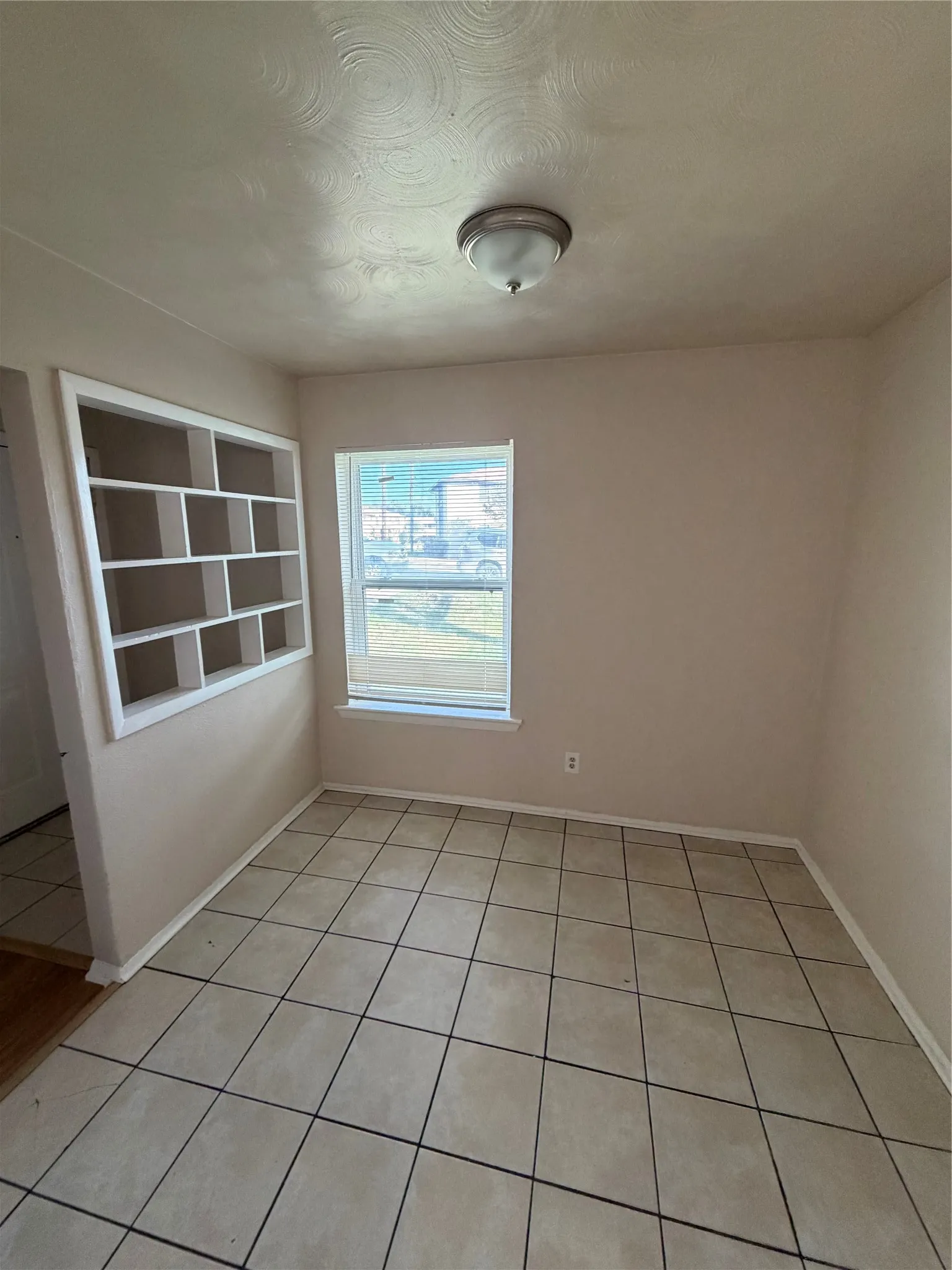 Duplex For Rent in Dallas County , 7815 Millstone Drive, Dallas, Texas 75228, 2 Bedroom, 1 Bathroom, Garage spaces, 1,690 Sqft, built in 1960, mls#21411215, Real Estate Agent in Dallas, Homes For Rent in Dallas county, Homes For Rent in Dallas, Realtor in Dallas Texas, Real Estate Brokerage Independent Realty Texas, Luminita Cordes Realtor