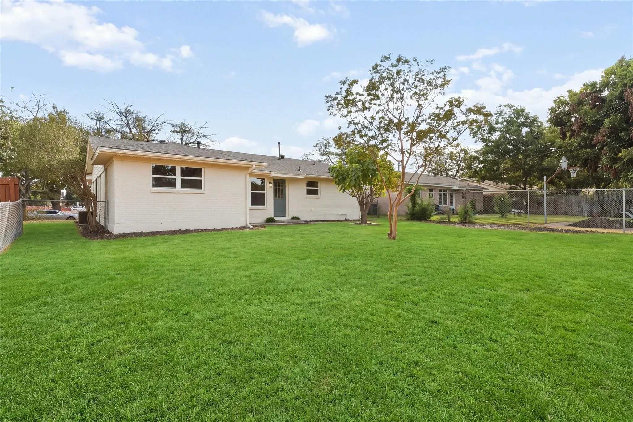 Single Family Residence For Rent in Dallas County , 613 E Tyler Street, Richardson, Texas 75081, 4 Bedroom, 2 Bathroom, Garage spaces, 1,435 Sqft, built in 1956, mls#21406441, Real Estate Agent in Richardson, Homes For Rent in Dallas county, Homes For Rent in Richardson, Realtor in Richardson Texas, Real Estate Brokerage Independent Realty Texas, Luminita Cordes Realtor