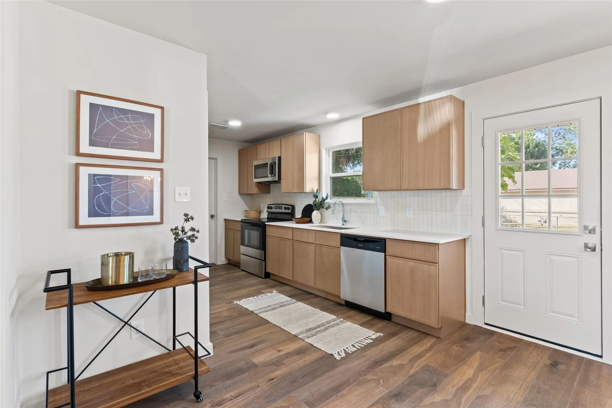 Single Family Residence For Rent in Dallas County , 613 E Tyler Street, Richardson, Texas 75081, 4 Bedroom, 2 Bathroom, Garage spaces, 1,435 Sqft, built in 1956, mls#21406441, Real Estate Agent in Richardson, Homes For Rent in Dallas county, Homes For Rent in Richardson, Realtor in Richardson Texas, Real Estate Brokerage Independent Realty Texas, Luminita Cordes Realtor