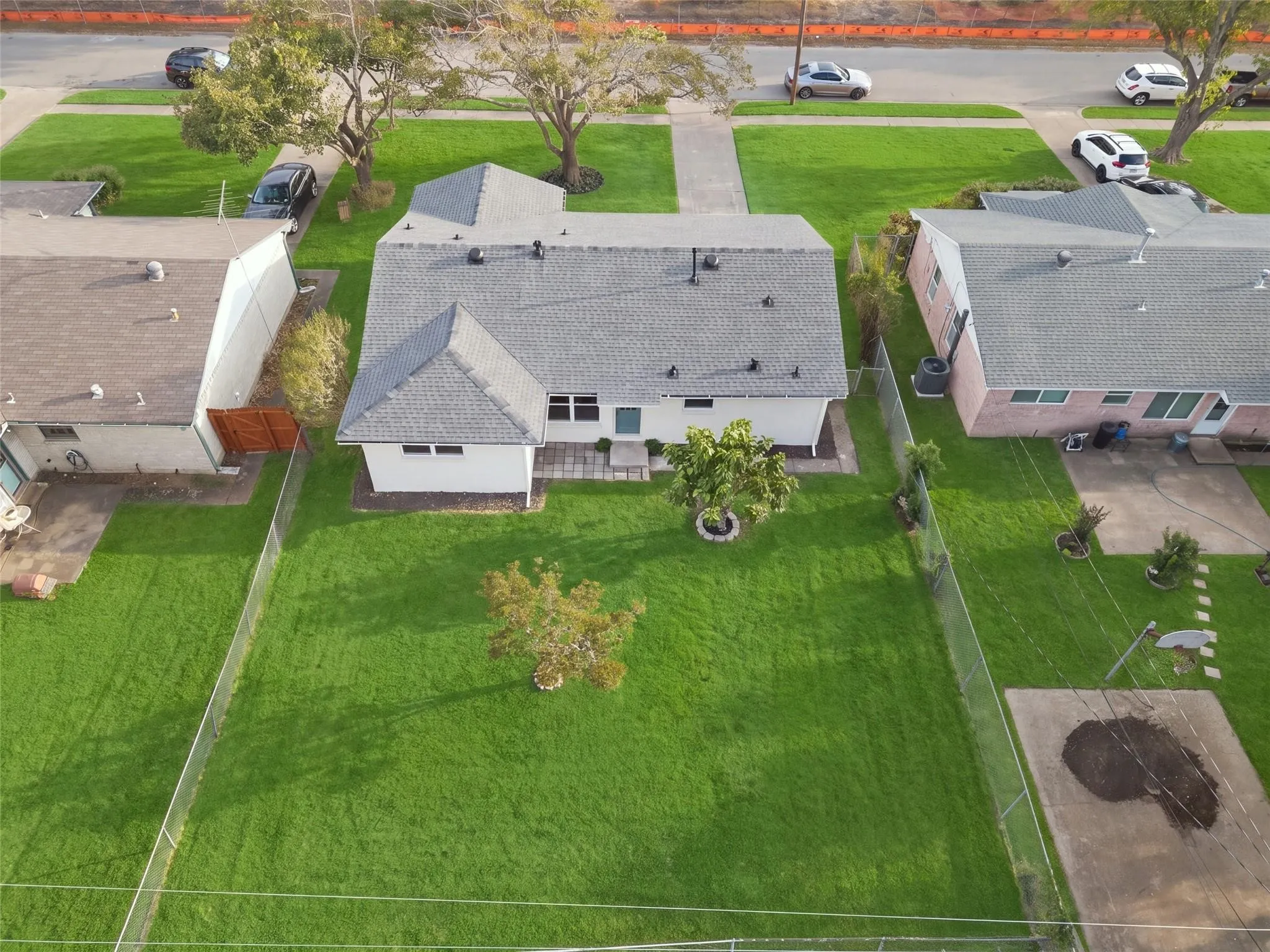 Single Family Residence For Rent in Dallas County , 613 E Tyler Street, Richardson, Texas 75081, 4 Bedroom, 2 Bathroom, Garage spaces, 1,435 Sqft, built in 1956, mls#21406441, Real Estate Agent in Richardson, Homes For Rent in Dallas county, Homes For Rent in Richardson, Realtor in Richardson Texas, Real Estate Brokerage Independent Realty Texas, Luminita Cordes Realtor
