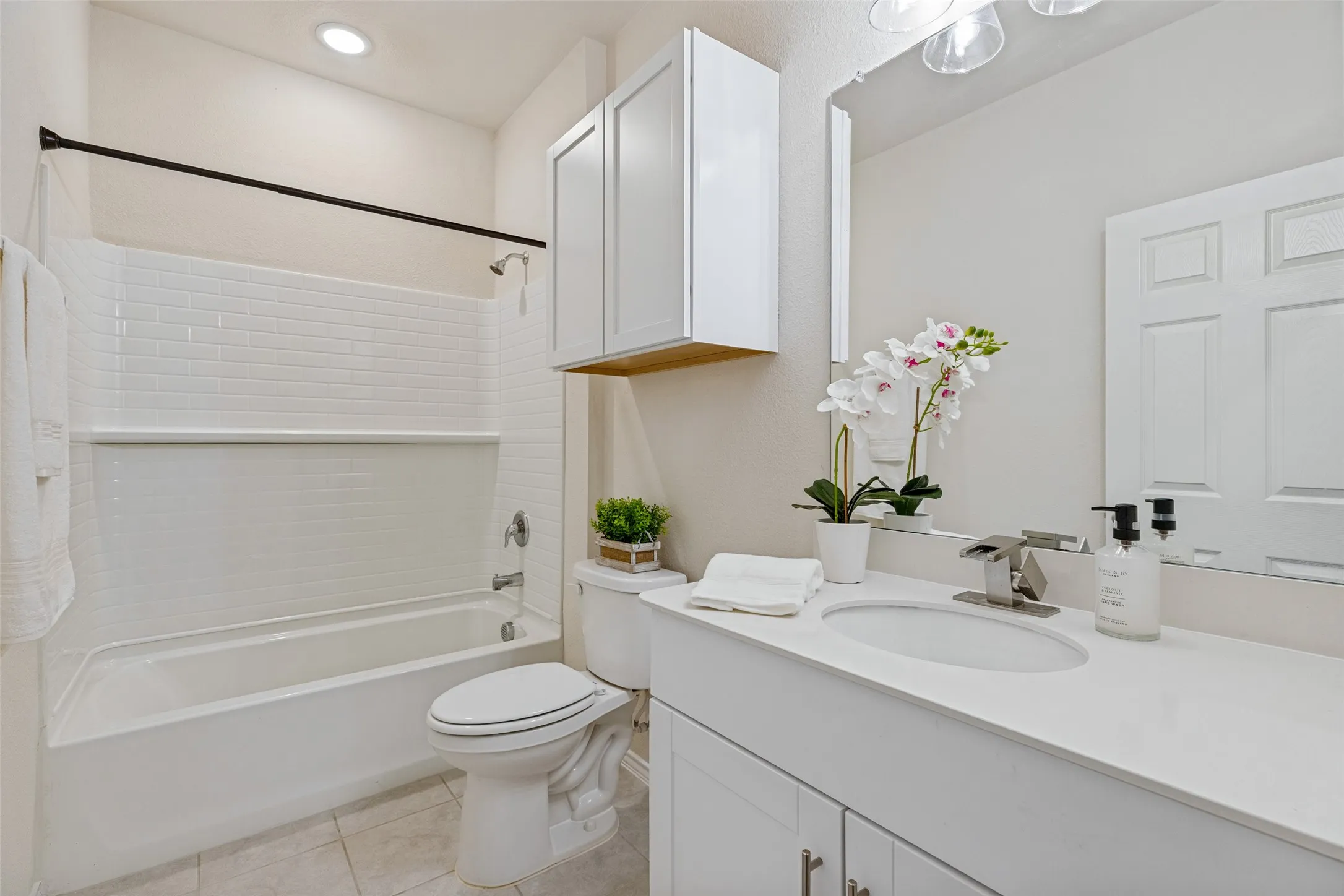 Secondary bathroom at front of house