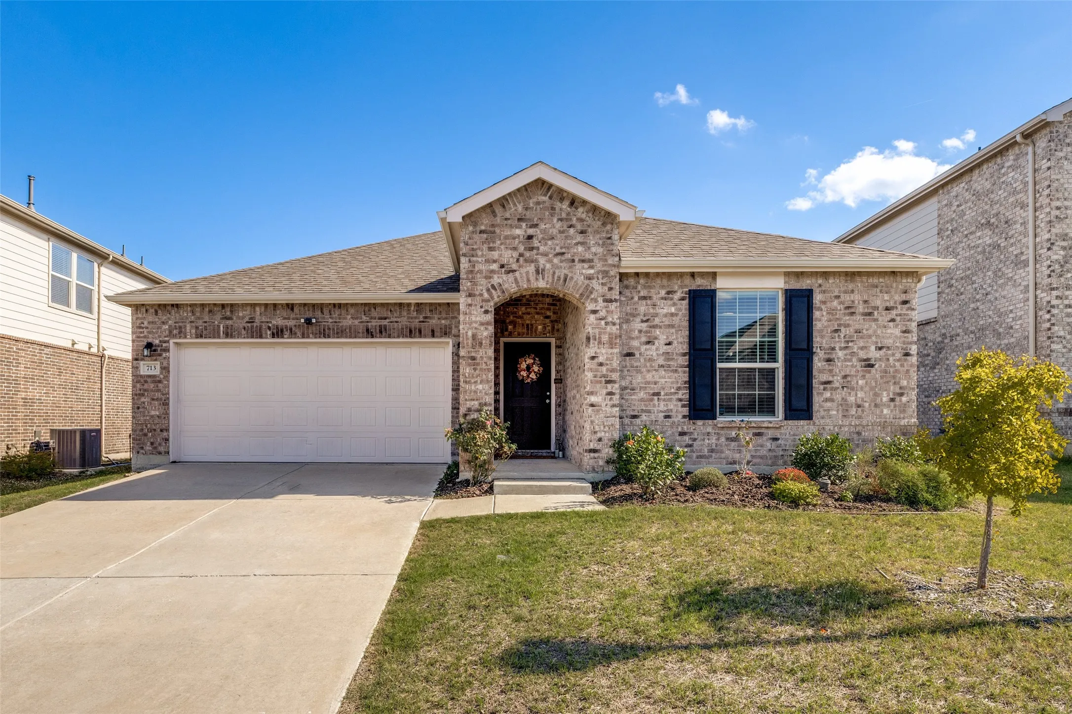 Beautiful 1 story home in the coveted Whitewing Trails community