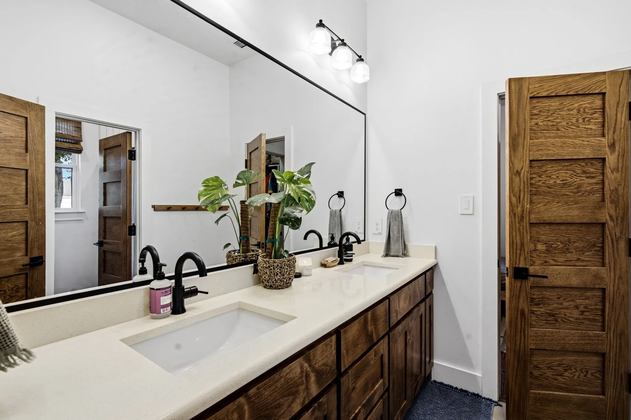 Jack and Jill bath with full shower-tub combo
