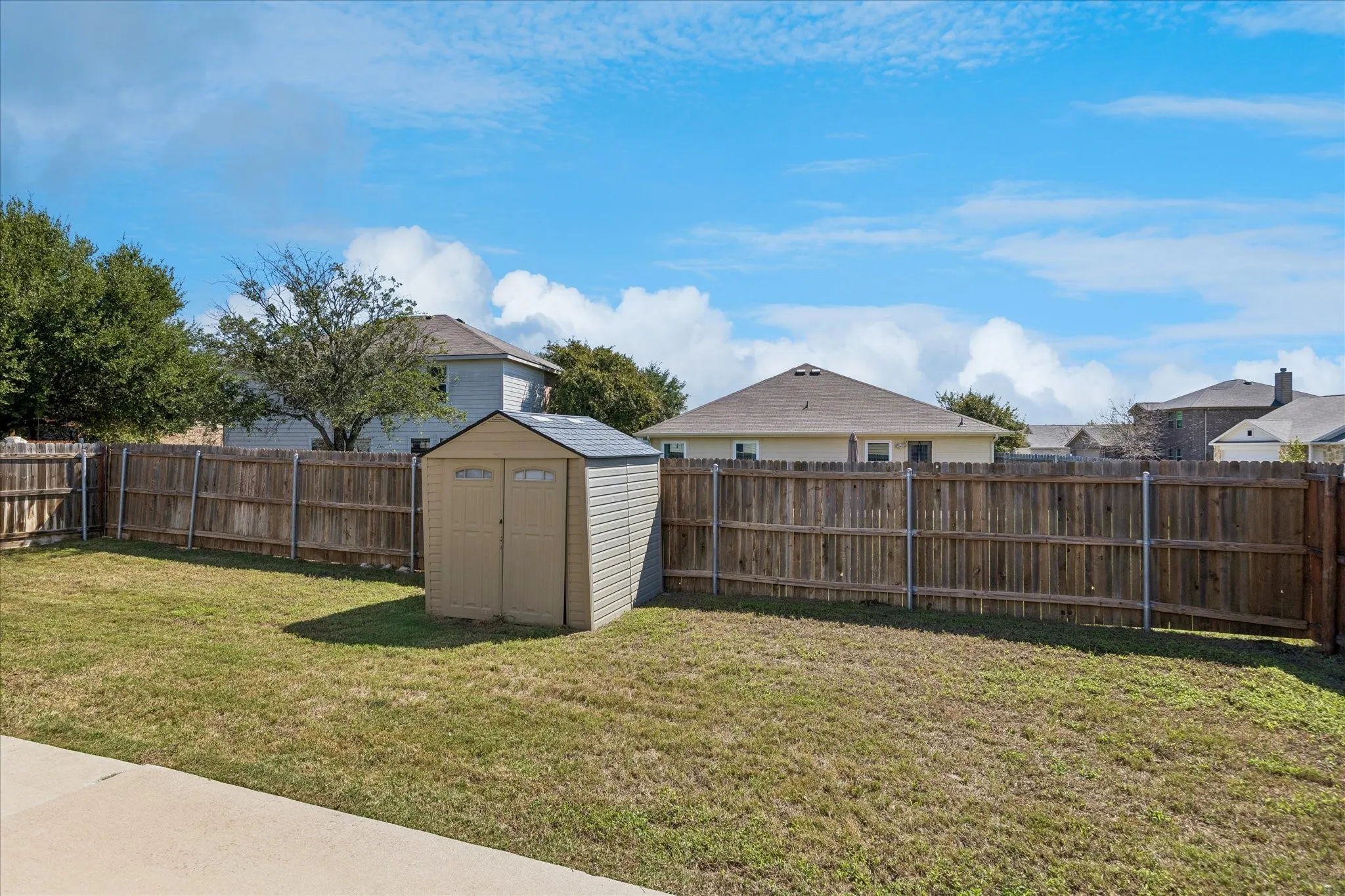 Single Family Residence For Sale in Wise County , 12233 Big Rock Drive, Rhome, Texas 76078, 4 Bedroom, 3 Bathroom, 2 Garage spaces, 2,558 Sqft, built in 2012, mls#21410773, Real Estate Agent in Rhome, Homes For Sale in Wise county, Homes For Sale in Rhome, Realtor in Rhome Texas, Real Estate Brokerage Independent Realty Texas, Luminita Cordes Realtor