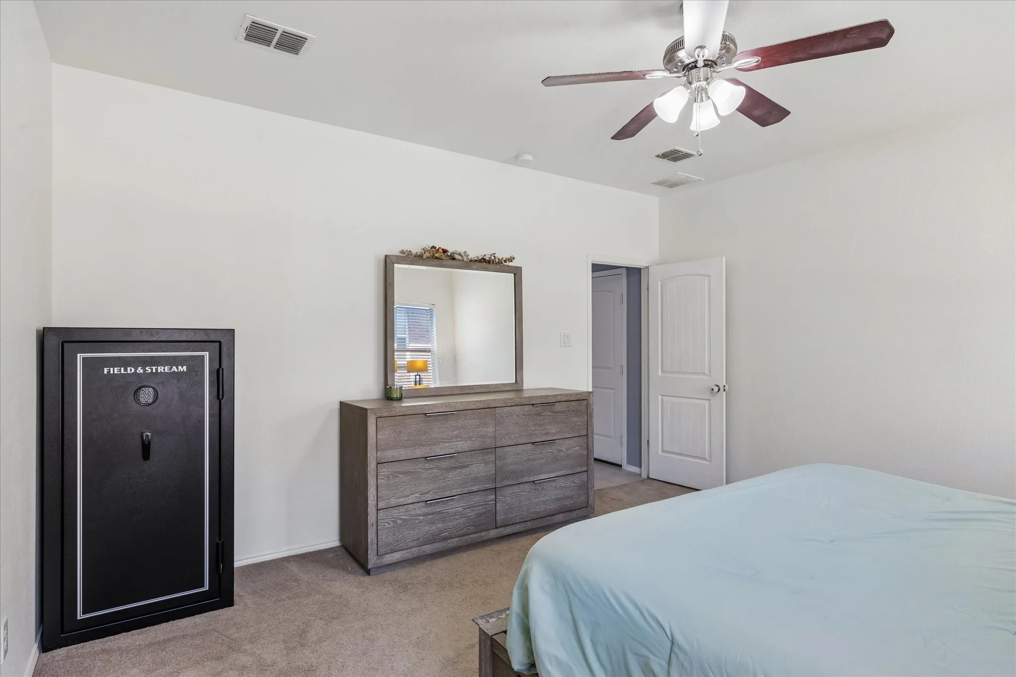Single Family Residence For Sale in Wise County , 12233 Big Rock Drive, Rhome, Texas 76078, 4 Bedroom, 3 Bathroom, 2 Garage spaces, 2,558 Sqft, built in 2012, mls#21410773, Real Estate Agent in Rhome, Homes For Sale in Wise county, Homes For Sale in Rhome, Realtor in Rhome Texas, Real Estate Brokerage Independent Realty Texas, Luminita Cordes Realtor