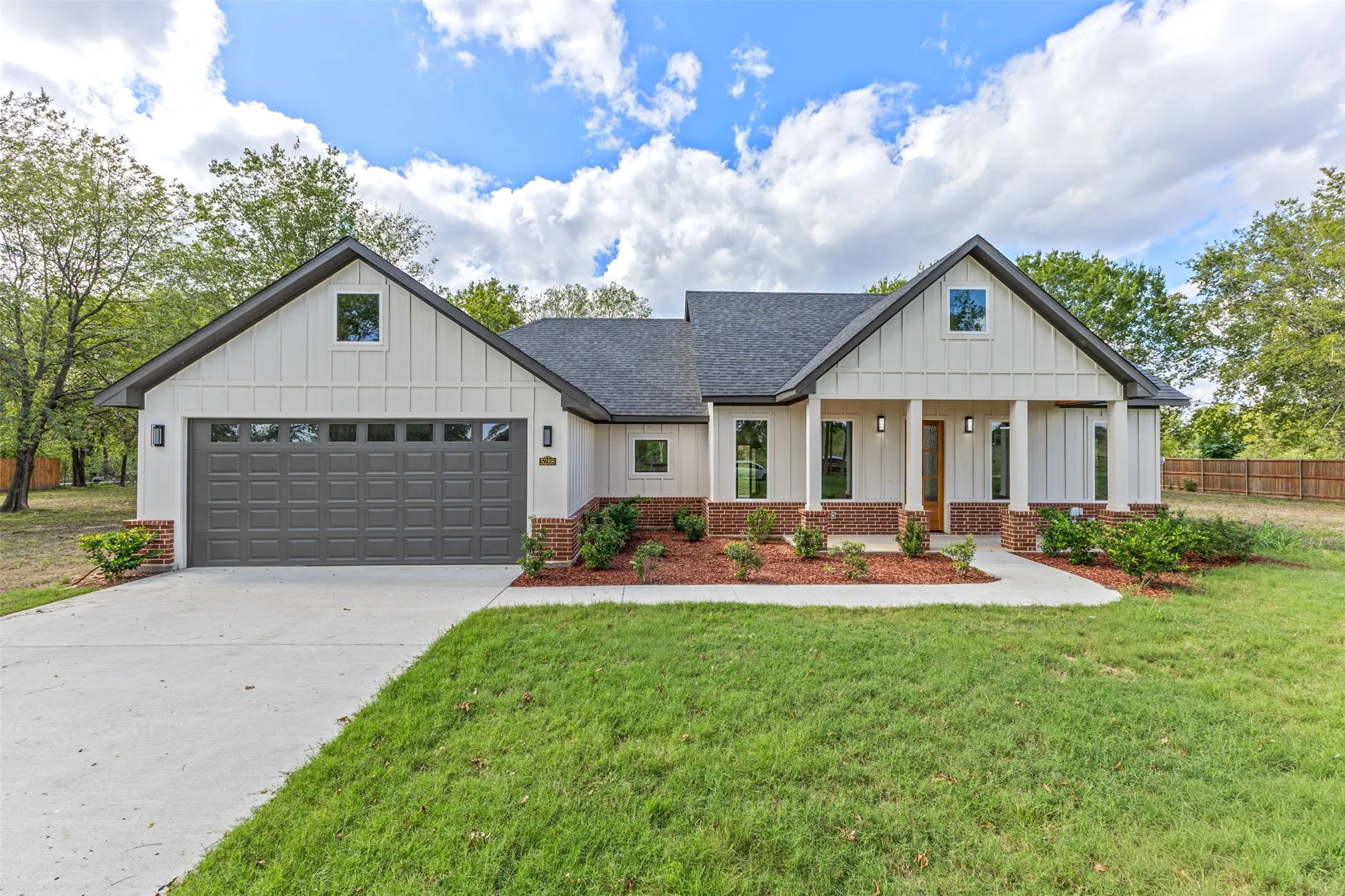 Single Family Residence For Sale in Hunt County , 5288 County Road 2248, Greenville, Texas 75402, 3 Bedroom, 2 Bathroom, 2 Garage spaces, 1,705 Sqft, built in 2026, mls#21411206, Real Estate Agent in Greenville, Homes For Sale in Hunt county, Homes For Sale in Greenville, Realtor in Greenville Texas, Real Estate Brokerage Independent Realty Texas, Luminita Cordes Realtor