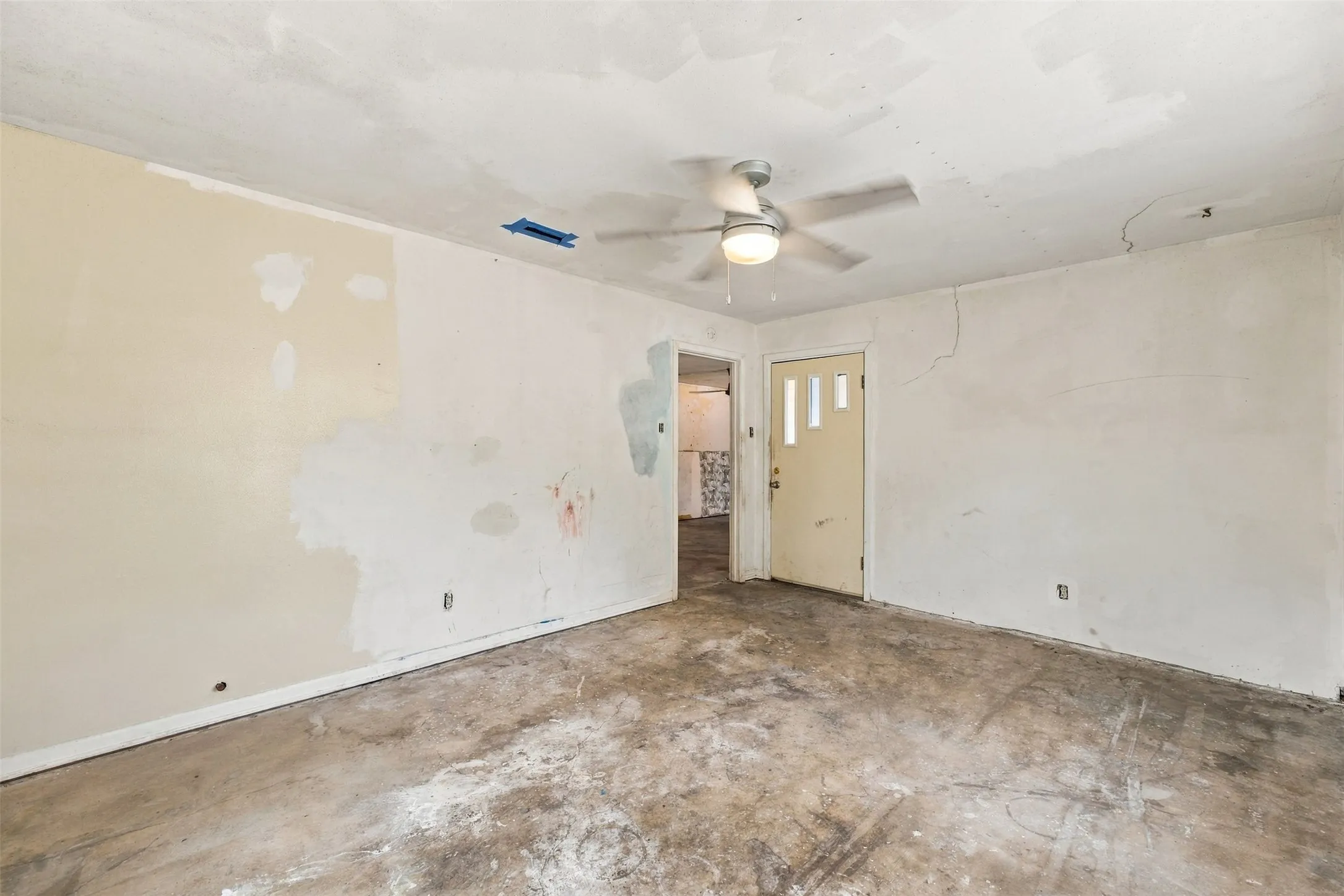 Single Family Residence For Sale in Mc Lennan County , 1407 Berkshire Street, Waco, Texas 76705, 3 Bedroom, 2 Bathroom, Garage spaces, 2,040 Sqft, built in 1960, mls#21411204, Real Estate Agent in Waco, Homes For Sale in Mc Lennan county, Homes For Sale in Waco, Realtor in Waco Texas, Real Estate Brokerage Independent Realty Texas, Luminita Cordes Realtor