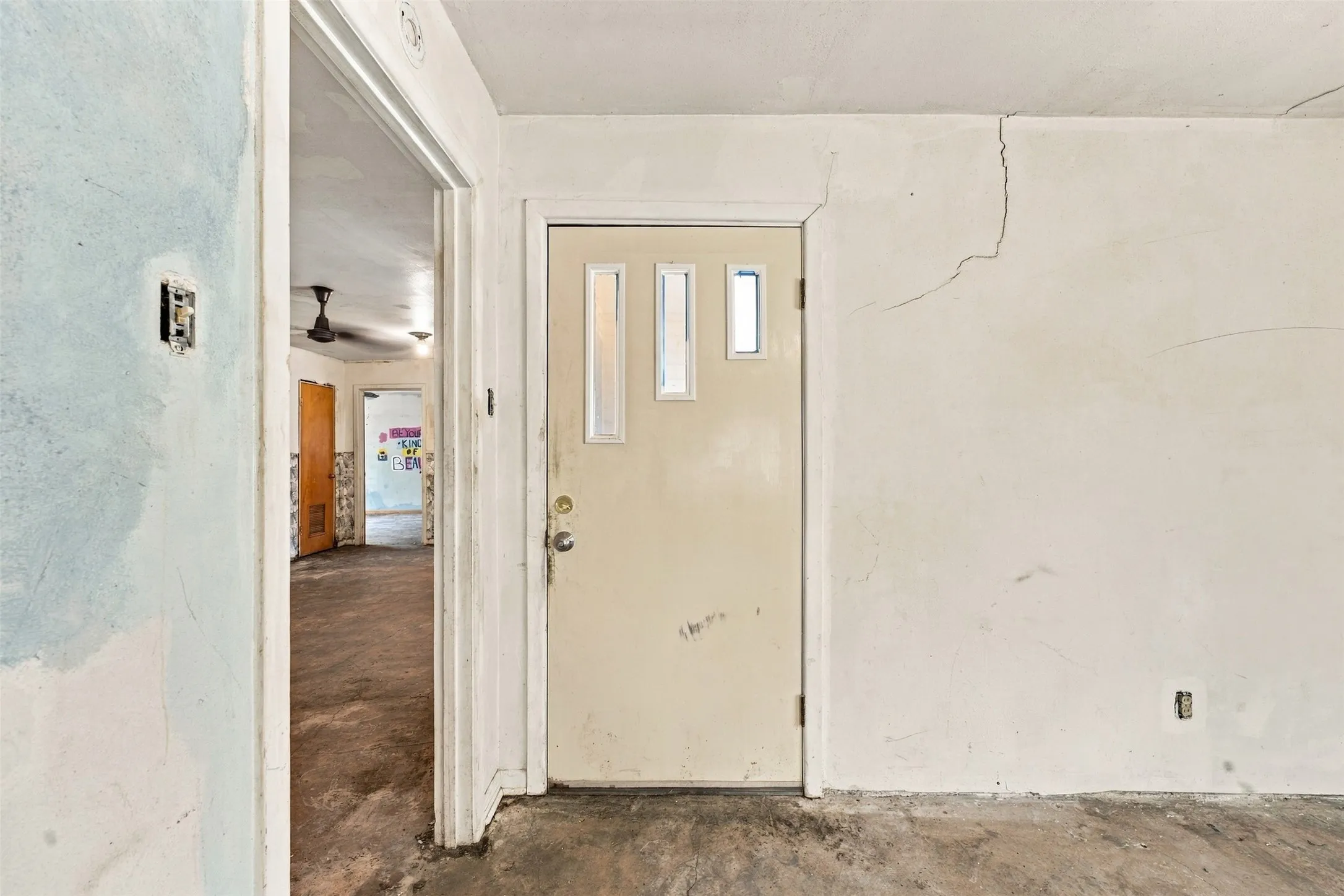 Single Family Residence For Sale in Mc Lennan County , 1407 Berkshire Street, Waco, Texas 76705, 3 Bedroom, 2 Bathroom, Garage spaces, 2,040 Sqft, built in 1960, mls#21411204, Real Estate Agent in Waco, Homes For Sale in Mc Lennan county, Homes For Sale in Waco, Realtor in Waco Texas, Real Estate Brokerage Independent Realty Texas, Luminita Cordes Realtor