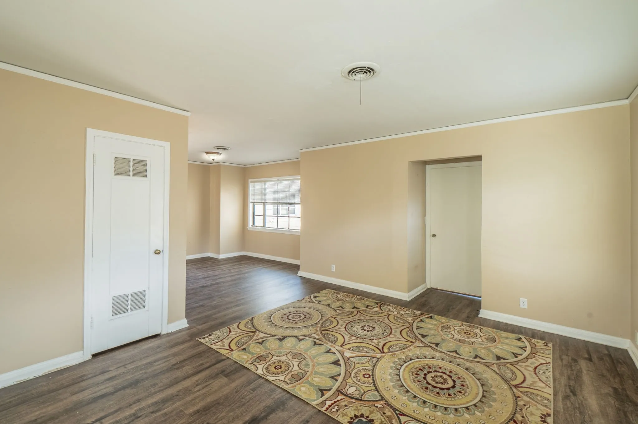Single Family Residence For Rent in Tarrant County , 6454 Greenway Road, Fort Worth, Texas 76116, 3 Bedroom, 2 Bathroom, Garage spaces, 1,696 Sqft, built in 1943, mls#21411176, Real Estate Agent in Fort Worth, Homes For Rent in Tarrant county, Homes For Rent in Fort Worth, Realtor in Fort Worth Texas, Real Estate Brokerage Independent Realty Texas, Luminita Cordes Realtor