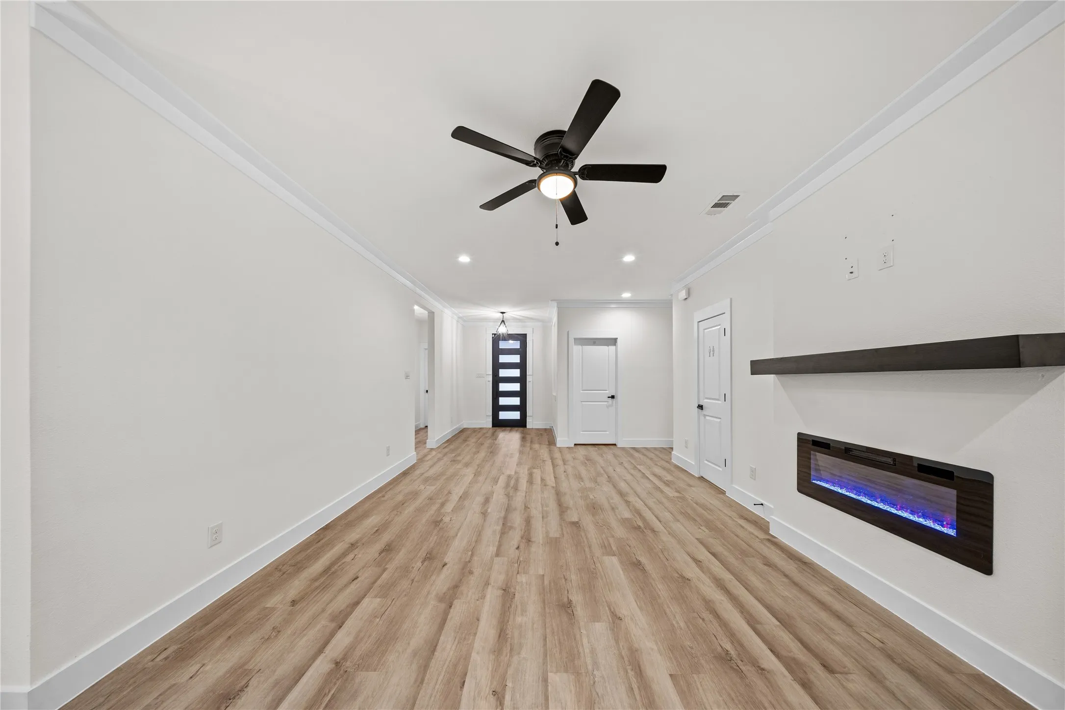 Single Family Residence For Sale in Dallas County , 1829 Galveston Street, Grand Prairie, Texas 75051, 4 Bedroom, 3 Bathroom, 2 Garage spaces, 1,900 Sqft, built in 2023, mls#21410442, Real Estate Agent in Grand Prairie, Homes For Sale in Dallas county, Homes For Sale in Grand Prairie, Realtor in Grand Prairie Texas, Real Estate Brokerage Independent Realty Texas, Luminita Cordes Realtor