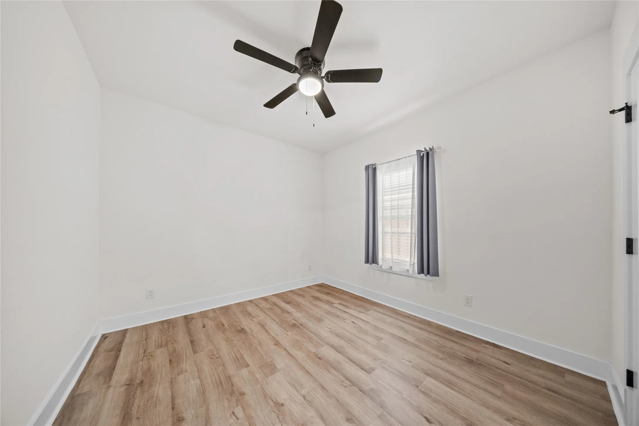 Single Family Residence For Sale in Dallas County , 1829 Galveston Street, Grand Prairie, Texas 75051, 4 Bedroom, 3 Bathroom, 2 Garage spaces, 1,900 Sqft, built in 2023, mls#21410442, Real Estate Agent in Grand Prairie, Homes For Sale in Dallas county, Homes For Sale in Grand Prairie, Realtor in Grand Prairie Texas, Real Estate Brokerage Independent Realty Texas, Luminita Cordes Realtor