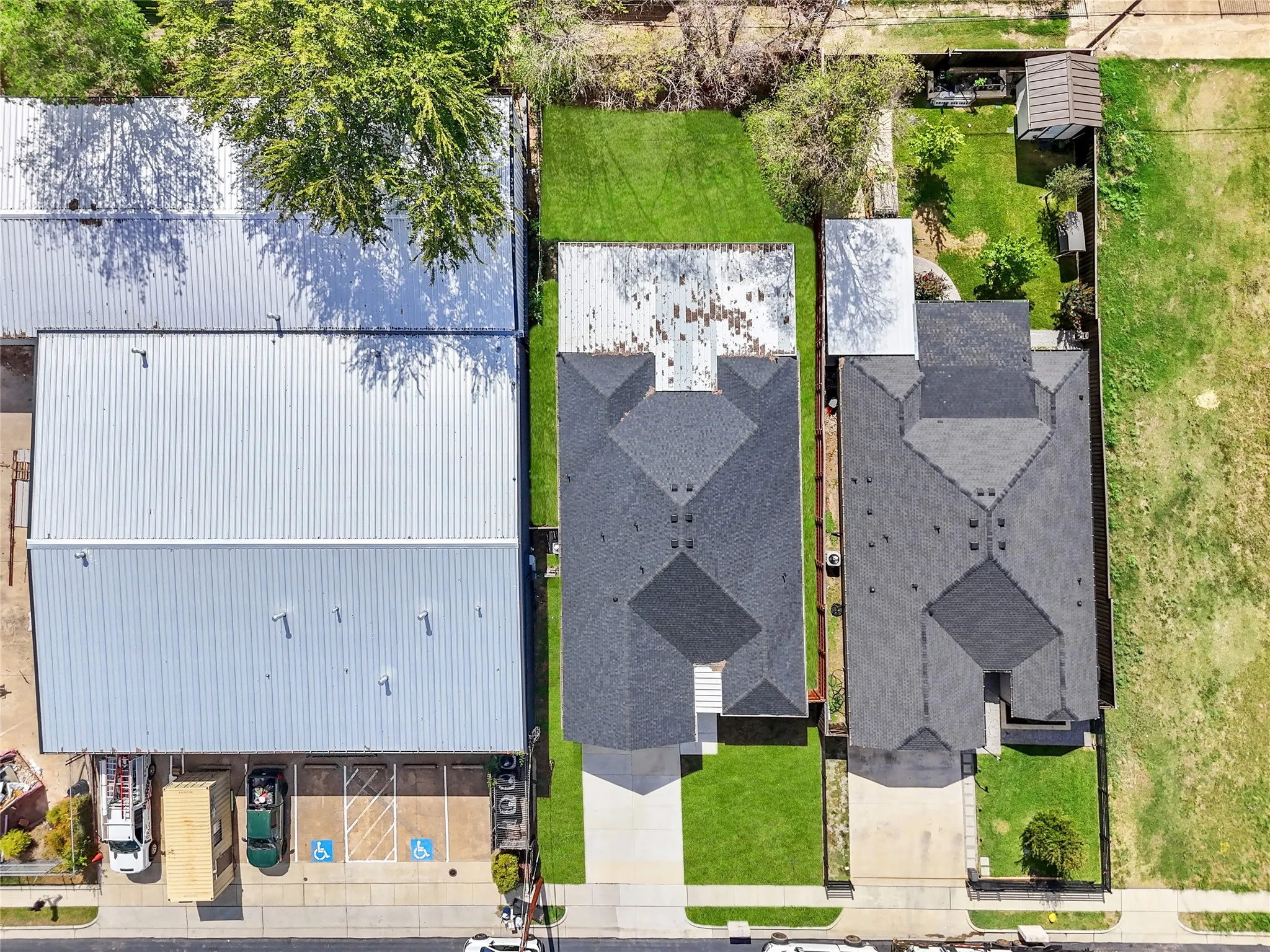 Single Family Residence For Sale in Dallas County , 1829 Galveston Street, Grand Prairie, Texas 75051, 4 Bedroom, 3 Bathroom, 2 Garage spaces, 1,900 Sqft, built in 2023, mls#21410442, Real Estate Agent in Grand Prairie, Homes For Sale in Dallas county, Homes For Sale in Grand Prairie, Realtor in Grand Prairie Texas, Real Estate Brokerage Independent Realty Texas, Luminita Cordes Realtor