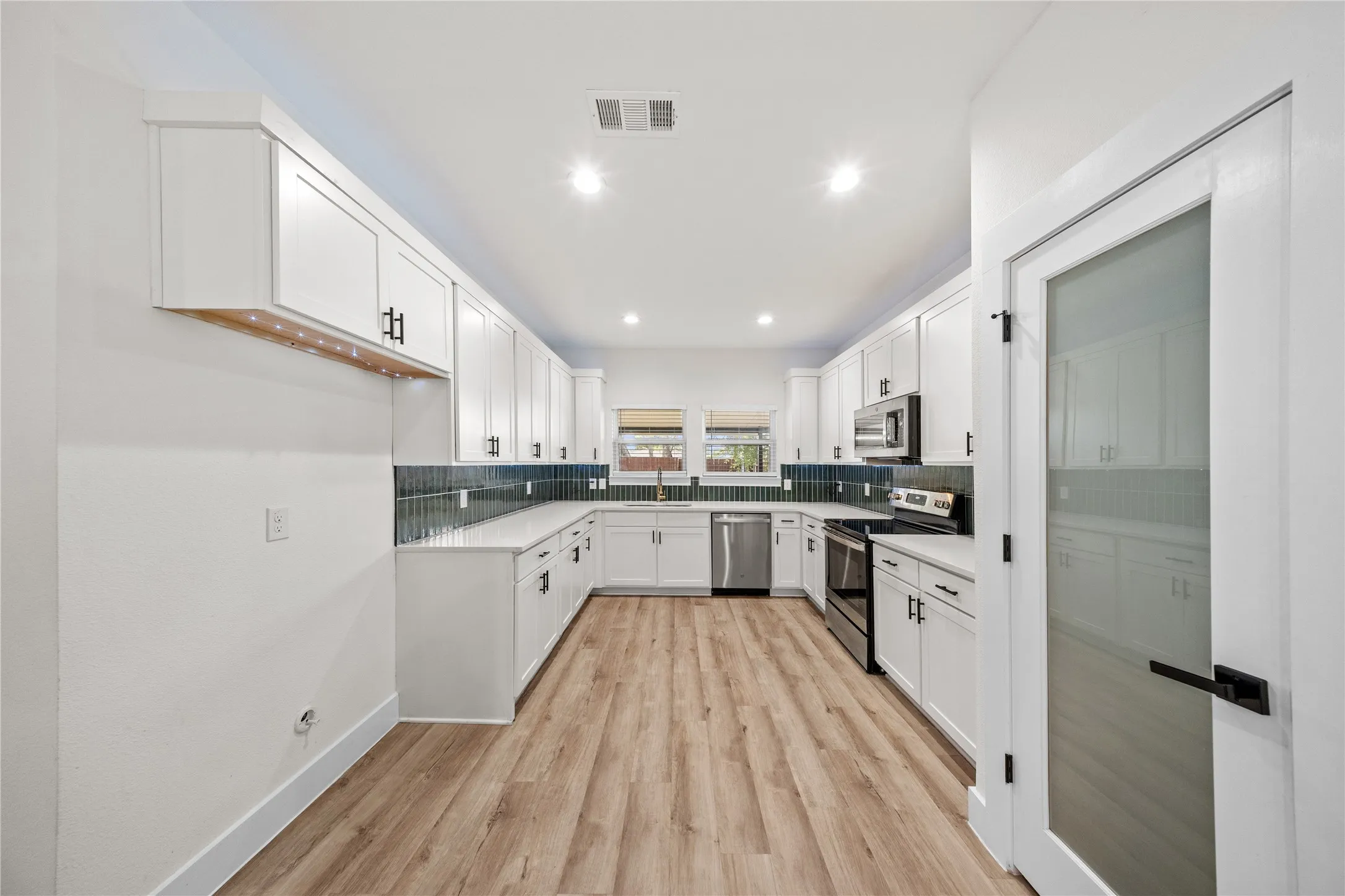 Single Family Residence For Sale in Dallas County , 1829 Galveston Street, Grand Prairie, Texas 75051, 4 Bedroom, 3 Bathroom, 2 Garage spaces, 1,900 Sqft, built in 2023, mls#21410442, Real Estate Agent in Grand Prairie, Homes For Sale in Dallas county, Homes For Sale in Grand Prairie, Realtor in Grand Prairie Texas, Real Estate Brokerage Independent Realty Texas, Luminita Cordes Realtor