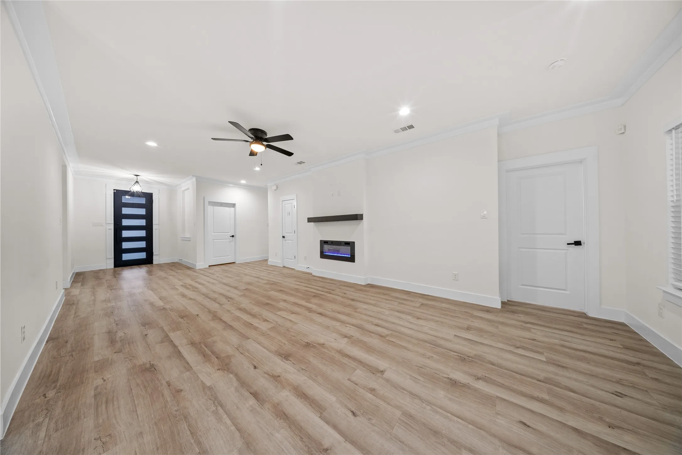 Single Family Residence For Sale in Dallas County , 1829 Galveston Street, Grand Prairie, Texas 75051, 4 Bedroom, 3 Bathroom, 2 Garage spaces, 1,900 Sqft, built in 2023, mls#21410442, Real Estate Agent in Grand Prairie, Homes For Sale in Dallas county, Homes For Sale in Grand Prairie, Realtor in Grand Prairie Texas, Real Estate Brokerage Independent Realty Texas, Luminita Cordes Realtor