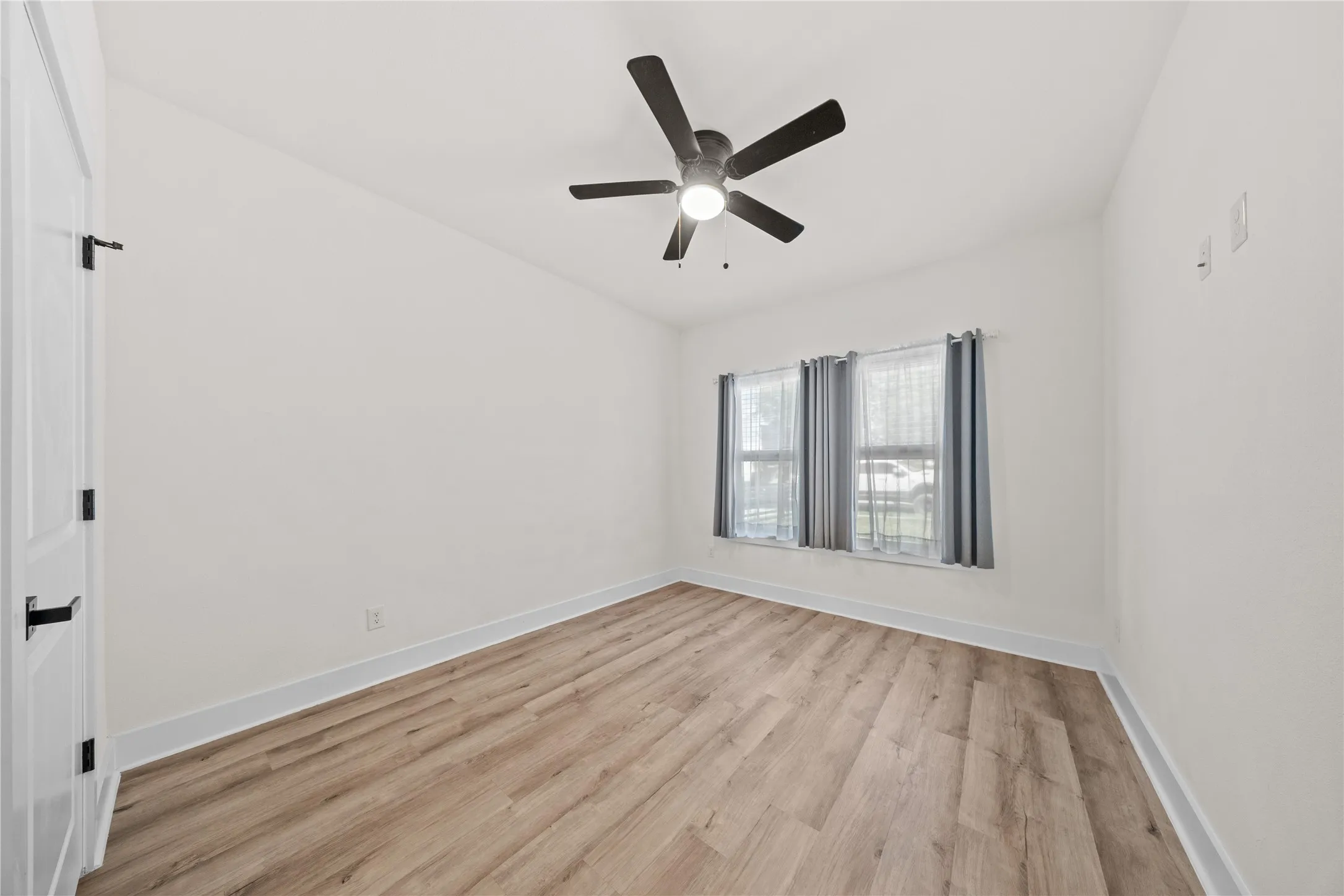 Single Family Residence For Sale in Dallas County , 1829 Galveston Street, Grand Prairie, Texas 75051, 4 Bedroom, 3 Bathroom, 2 Garage spaces, 1,900 Sqft, built in 2023, mls#21410442, Real Estate Agent in Grand Prairie, Homes For Sale in Dallas county, Homes For Sale in Grand Prairie, Realtor in Grand Prairie Texas, Real Estate Brokerage Independent Realty Texas, Luminita Cordes Realtor