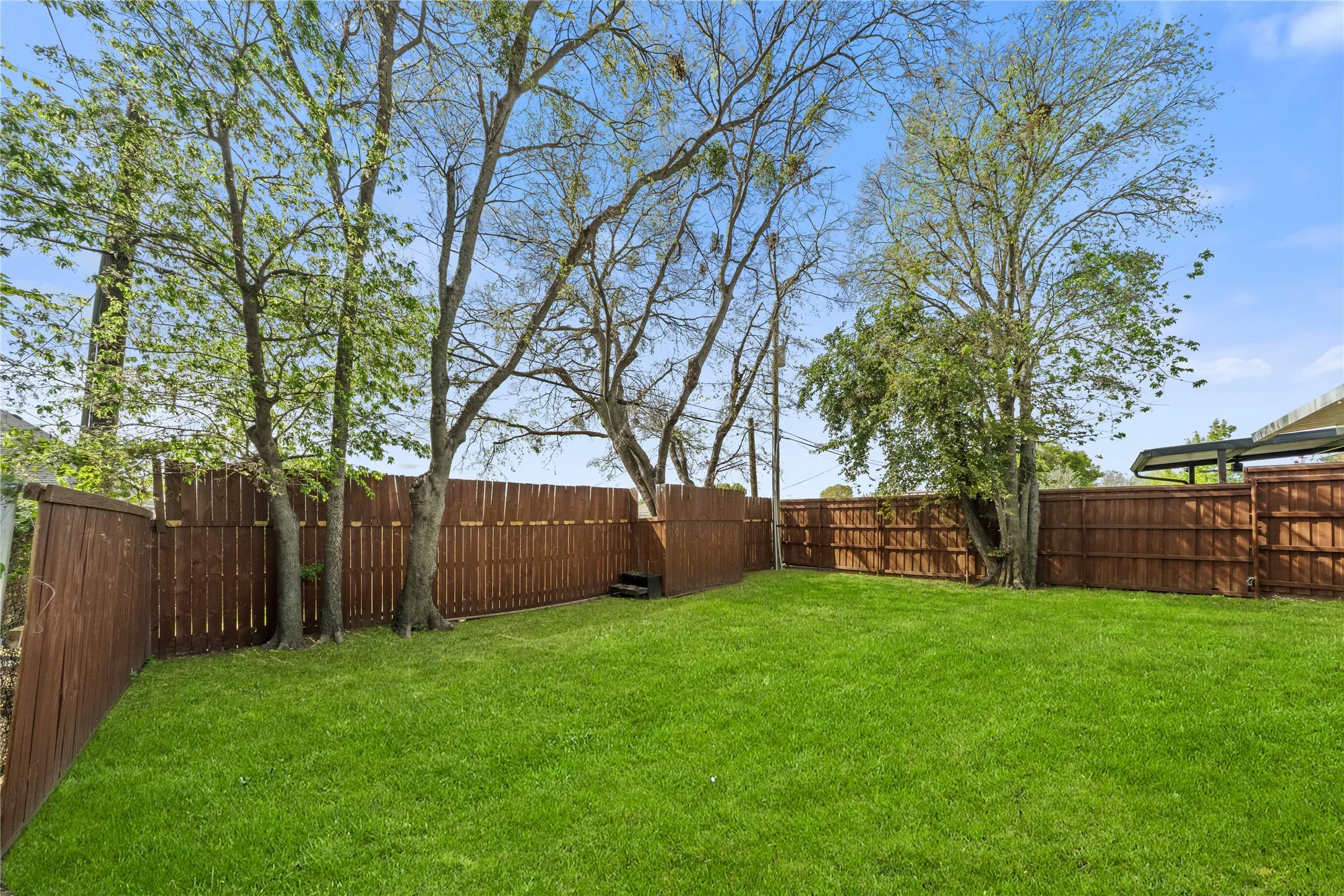 Single Family Residence For Sale in Dallas County , 1829 Galveston Street, Grand Prairie, Texas 75051, 4 Bedroom, 3 Bathroom, 2 Garage spaces, 1,900 Sqft, built in 2023, mls#21410442, Real Estate Agent in Grand Prairie, Homes For Sale in Dallas county, Homes For Sale in Grand Prairie, Realtor in Grand Prairie Texas, Real Estate Brokerage Independent Realty Texas, Luminita Cordes Realtor