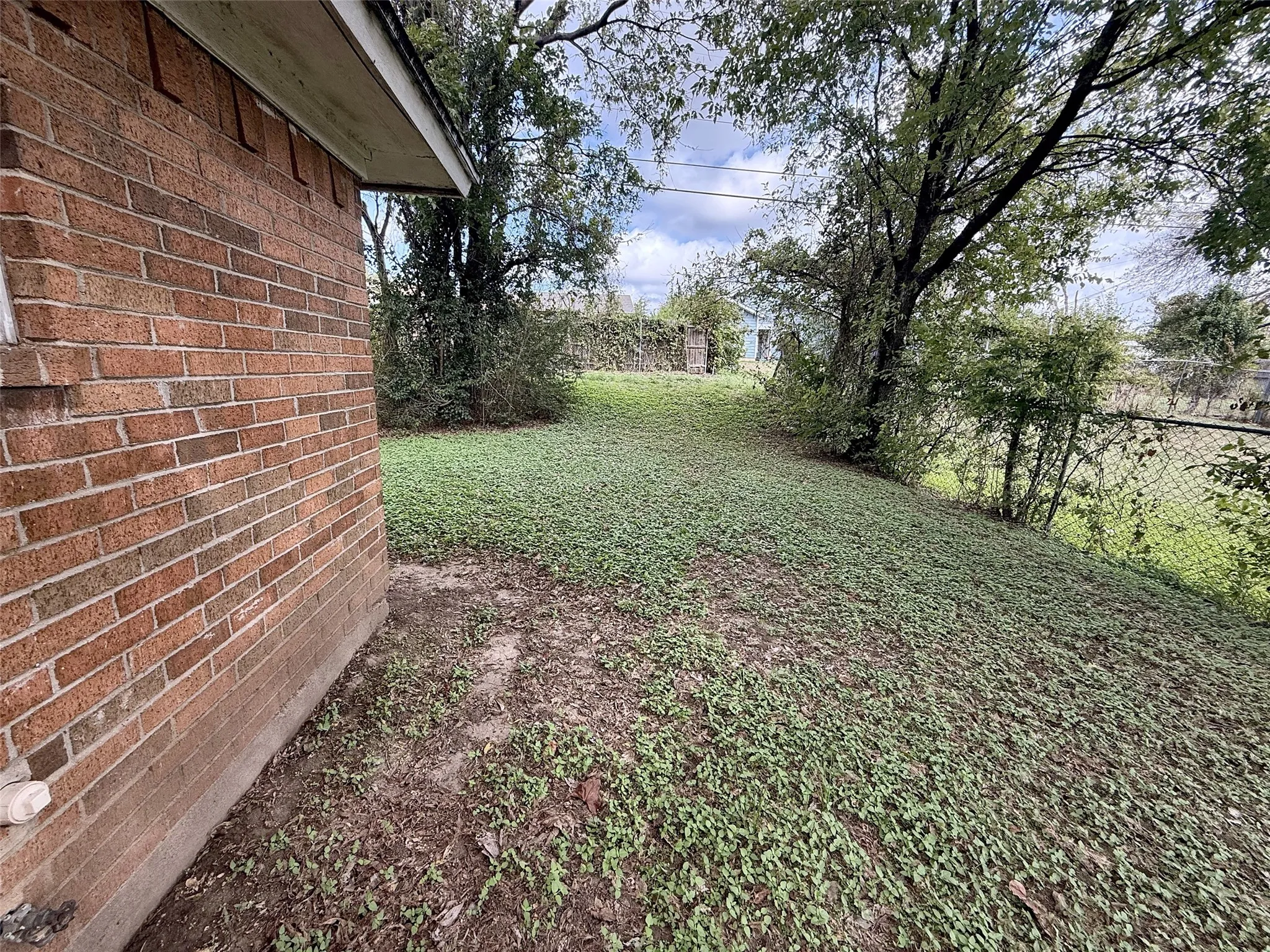 Duplex For Sale in Tarrant County , 5332 Helmick Avenue, Fort Worth, Texas 76107, 4 Bedroom, 4 Bathroom, Garage spaces, 0 Sqft, built in 1983, mls#21411247, Real Estate Agent in Fort Worth, Homes For Sale in Tarrant county, Homes For Sale in Fort Worth, Realtor in Fort Worth Texas, Real Estate Brokerage Independent Realty Texas, Luminita Cordes Realtor