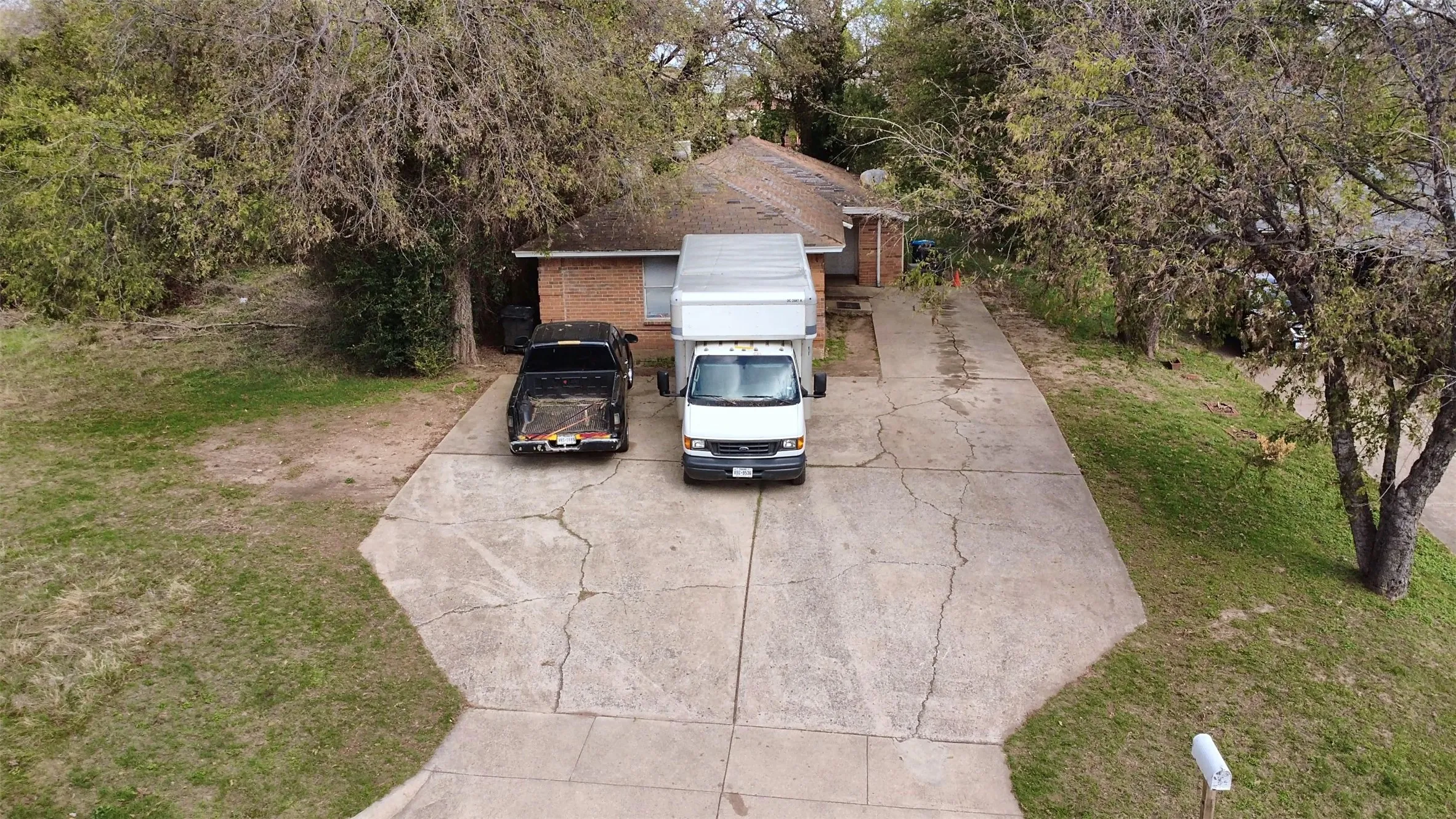 Duplex For Sale in Tarrant County , 5332 Helmick Avenue, Fort Worth, Texas 76107, 4 Bedroom, 4 Bathroom, Garage spaces, 0 Sqft, built in 1983, mls#21411247, Real Estate Agent in Fort Worth, Homes For Sale in Tarrant county, Homes For Sale in Fort Worth, Realtor in Fort Worth Texas, Real Estate Brokerage Independent Realty Texas, Luminita Cordes Realtor