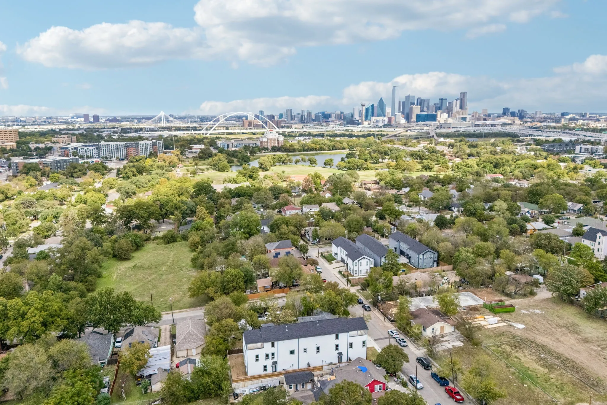 Single Family Residence For Sale in Dallas County , 413 N Patton Avenue, Dallas, Texas 75203, 3 Bedroom, 3 Bathroom, 2 Garage spaces, 2,500 Sqft, built in 2026, mls#21411046, Real Estate Agent in Dallas, Homes For Sale in Dallas county, Homes For Sale in Dallas, Realtor in Dallas Texas, Real Estate Brokerage Independent Realty Texas, Luminita Cordes Realtor