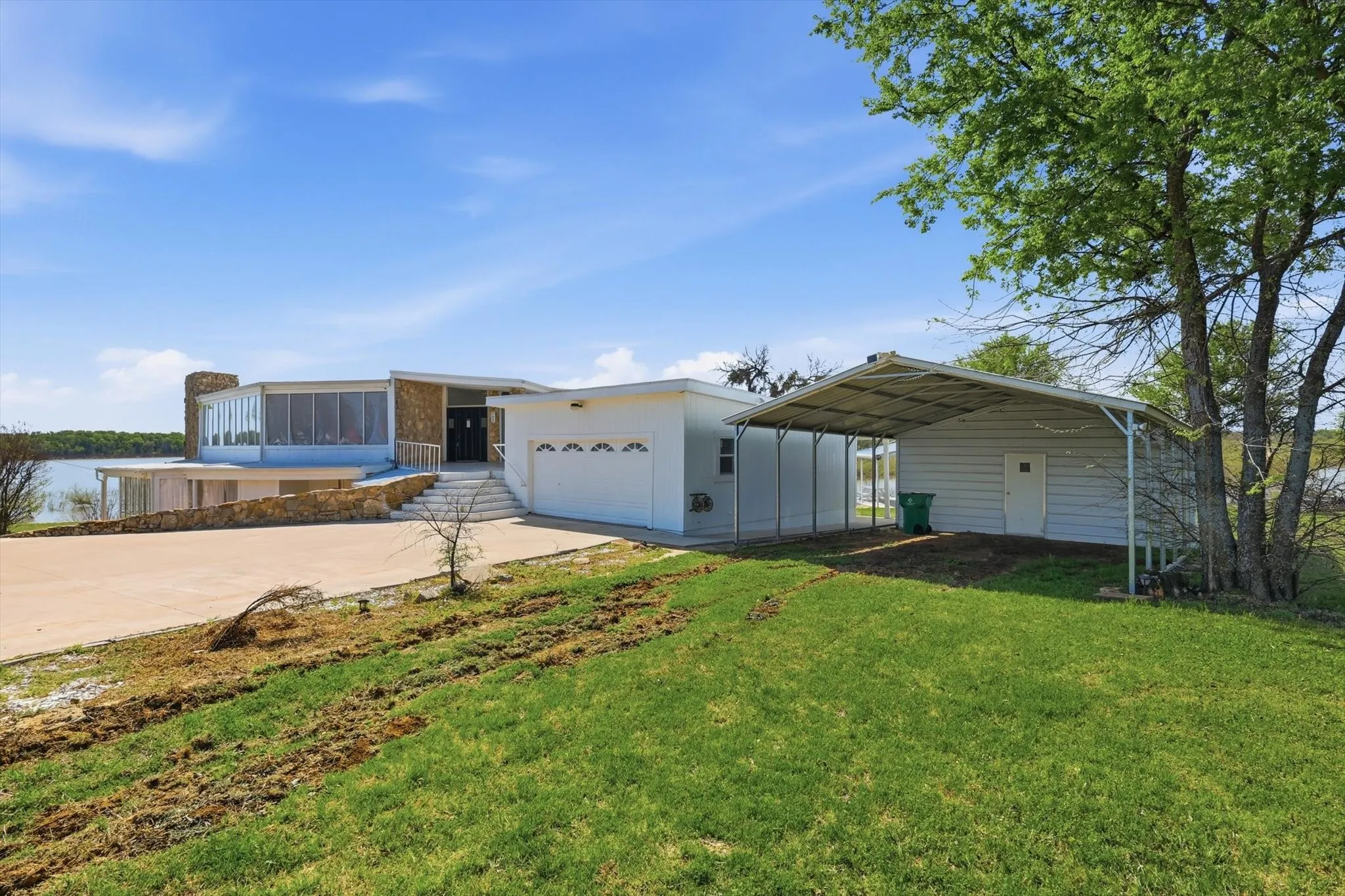 Single Family Residence For Rent