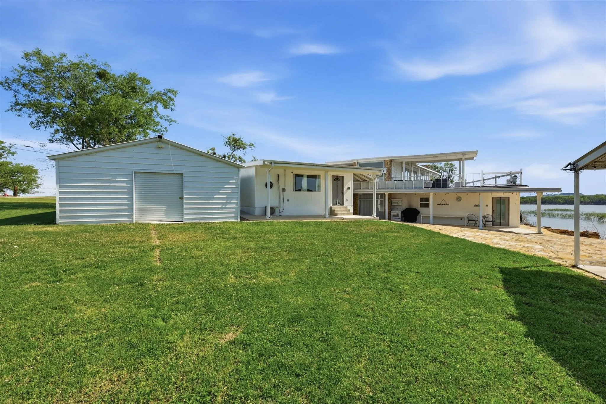 Single Family Residence For Rent in Wise County , 732 Blue Fathom Drive, Runaway Bay, Texas 76426, 3 Bedroom, 3 Bathroom, Garage spaces, 2,064 Sqft, built in 1990, mls#21411254, Real Estate Agent in Runaway Bay, Homes For Rent in Wise county, Homes For Rent in Runaway Bay, Realtor in Runaway Bay Texas, Real Estate Brokerage Independent Realty Texas, Luminita Cordes Realtor