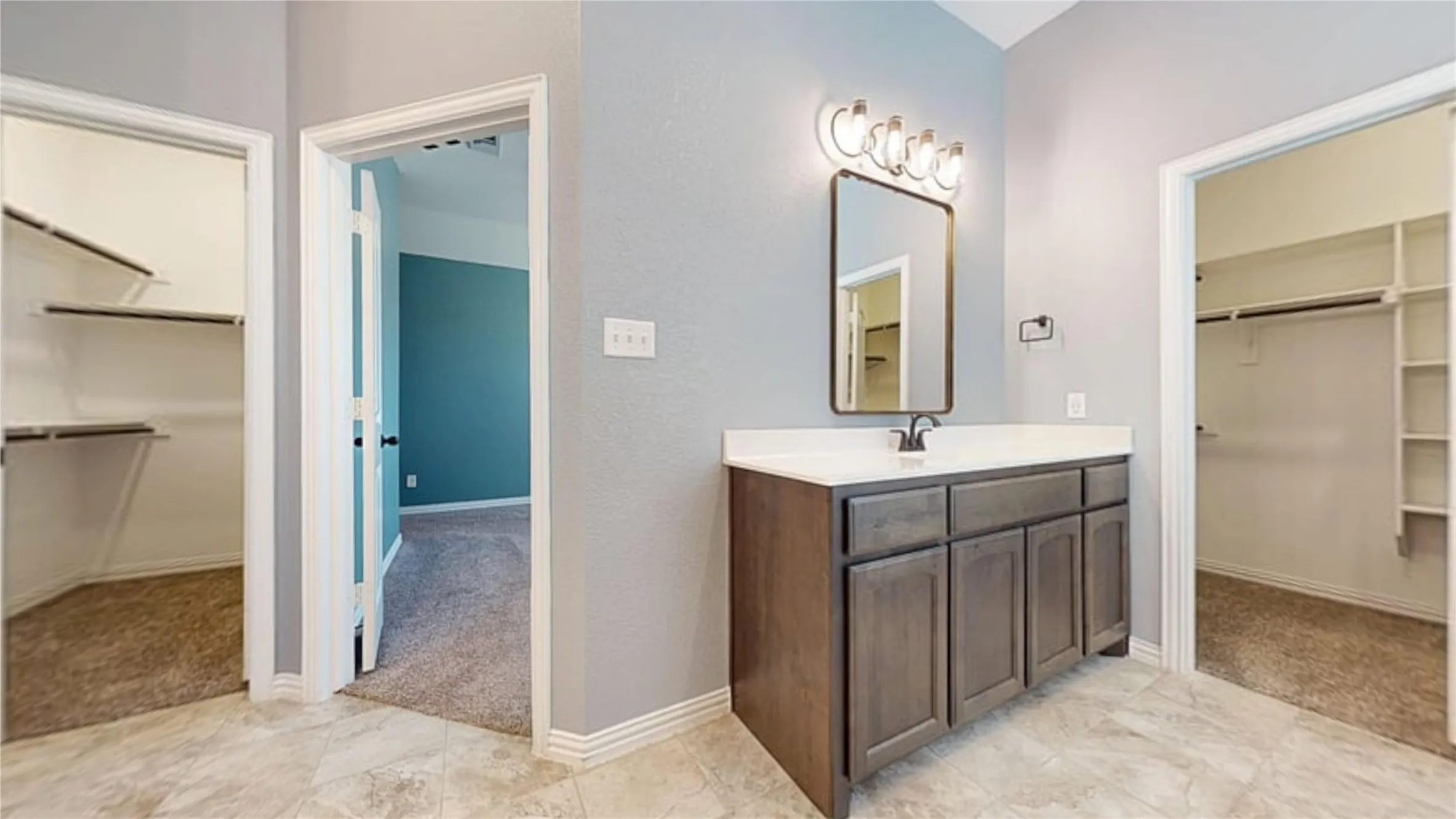 Single Family Residence For Sale in Parker County , 1021 Flagstone Drive, Weatherford, Texas 76085, 4 Bedroom, 3 Bathroom, 3 Garage spaces, 2,448 Sqft, built in 2019, mls#21411197, Real Estate Agent in Weatherford, Homes For Sale in Parker county, Homes For Sale in Weatherford, Realtor in Weatherford Texas, Real Estate Brokerage Independent Realty Texas, Luminita Cordes Realtor