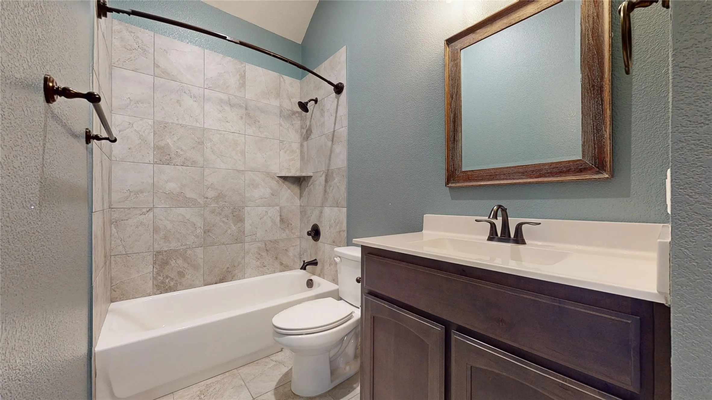 Single Family Residence For Sale in Parker County , 1021 Flagstone Drive, Weatherford, Texas 76085, 4 Bedroom, 3 Bathroom, 3 Garage spaces, 2,448 Sqft, built in 2019, mls#21411197, Real Estate Agent in Weatherford, Homes For Sale in Parker county, Homes For Sale in Weatherford, Realtor in Weatherford Texas, Real Estate Brokerage Independent Realty Texas, Luminita Cordes Realtor