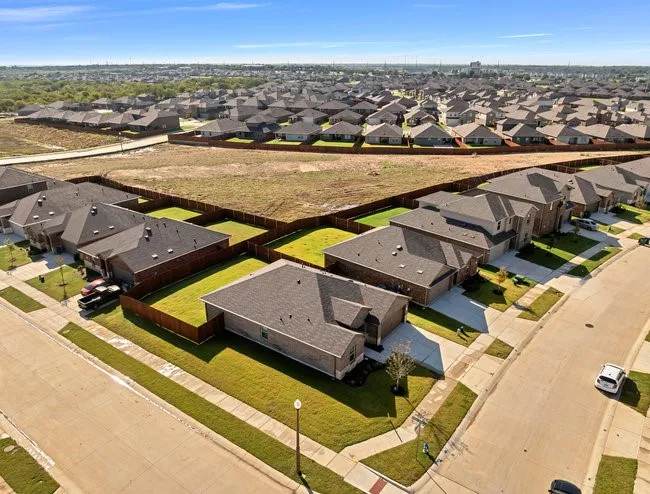 Single Family Residence For Rent in Denton County , 1450 Saddlehorn Drive, Denton, Texas 76207, 3 Bedroom, 2 Bathroom, 2 Garage spaces, 1,615 Sqft, built in 2025, mls#21411249, Real Estate Agent in Denton, Homes For Rent in Denton county, Homes For Rent in Denton, Realtor in Denton Texas, Real Estate Brokerage Independent Realty Texas, Luminita Cordes Realtor