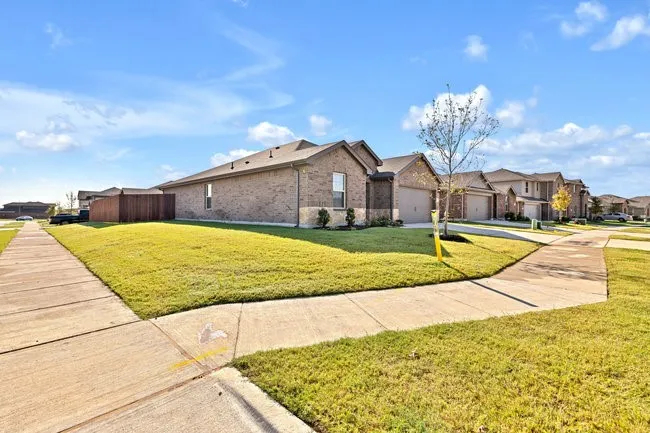Single Family Residence For Rent in Denton County , 1450 Saddlehorn Drive, Denton, Texas 76207, 3 Bedroom, 2 Bathroom, 2 Garage spaces, 1,615 Sqft, built in 2025, mls#21411249, Real Estate Agent in Denton, Homes For Rent in Denton county, Homes For Rent in Denton, Realtor in Denton Texas, Real Estate Brokerage Independent Realty Texas, Luminita Cordes Realtor