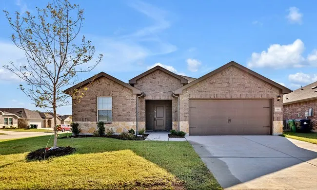 Single Family Residence For Rent