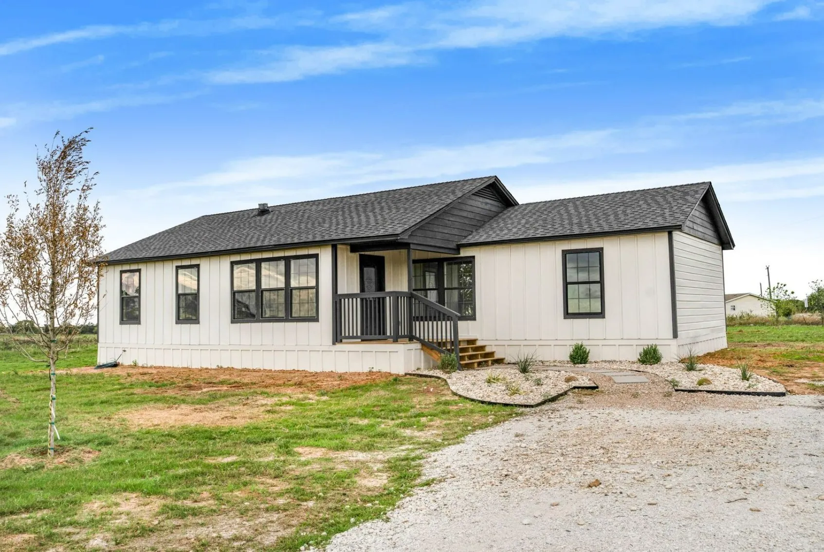 Single Family Residence For Sale in Mc Lennan County , 6903 Rogers Hill, Waco, Texas 76705, 3 Bedroom, 2 Bathroom, Garage spaces, 1,500 Sqft, built in 1970, mls#21411202, Real Estate Agent in Waco, Homes For Sale in Mc Lennan county, Homes For Sale in Waco, Realtor in Waco Texas, Real Estate Brokerage Independent Realty Texas, Luminita Cordes Realtor