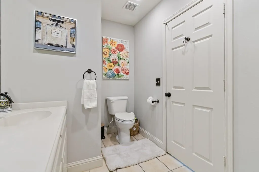 Condominium For Sale in Navarro County , 603 W 6TH Avenue 103, Corsicana, Texas 75110, 2 Bedroom, 2 Bathroom, Garage spaces, 1,475 Sqft, built in 2001, mls#21410530, Real Estate Agent in Corsicana, Homes For Sale in Navarro county, Homes For Sale in Corsicana, Realtor in Corsicana Texas, Real Estate Brokerage Independent Realty Texas, Luminita Cordes Realtor
