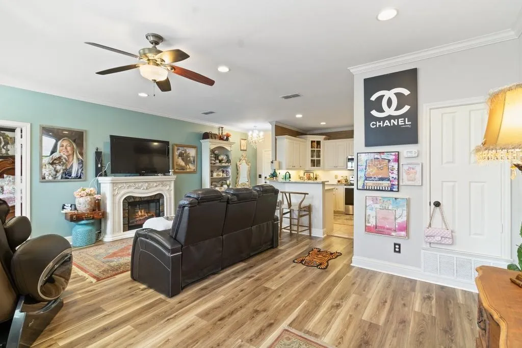 Condominium For Sale in Navarro County , 603 W 6TH Avenue 103, Corsicana, Texas 75110, 2 Bedroom, 2 Bathroom, Garage spaces, 1,475 Sqft, built in 2001, mls#21410530, Real Estate Agent in Corsicana, Homes For Sale in Navarro county, Homes For Sale in Corsicana, Realtor in Corsicana Texas, Real Estate Brokerage Independent Realty Texas, Luminita Cordes Realtor