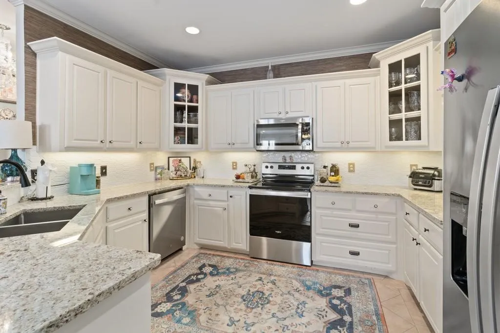 Condominium For Sale in Navarro County , 603 W 6TH Avenue 103, Corsicana, Texas 75110, 2 Bedroom, 2 Bathroom, Garage spaces, 1,475 Sqft, built in 2001, mls#21410530, Real Estate Agent in Corsicana, Homes For Sale in Navarro county, Homes For Sale in Corsicana, Realtor in Corsicana Texas, Real Estate Brokerage Independent Realty Texas, Luminita Cordes Realtor